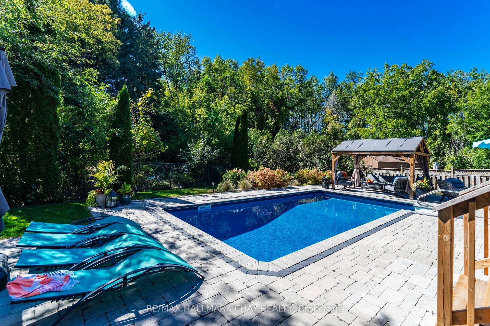 Photo 37 of 31 Mckenzie Crescent, Barrie, Ardagh — HOMEH