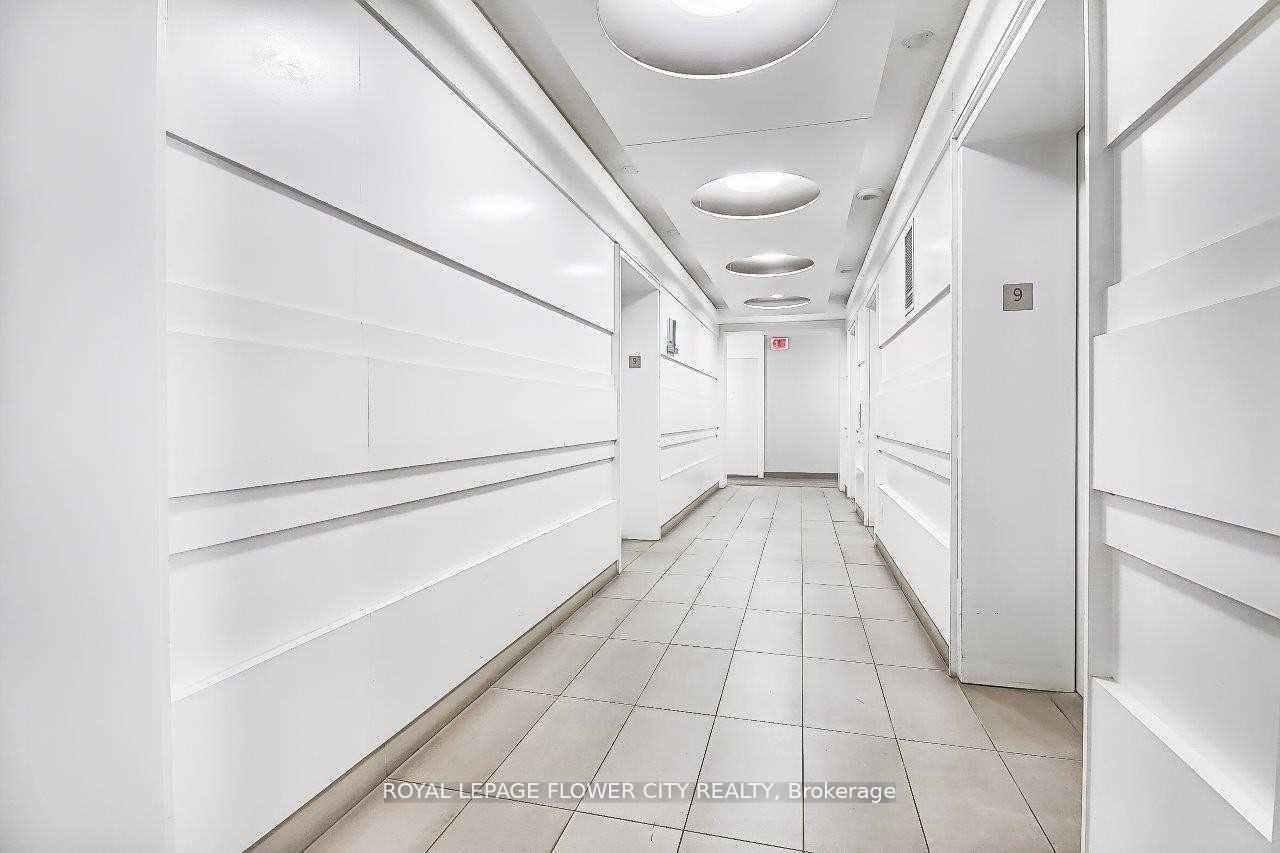 Photo 6 of Unit 901, 12 York Street, Toronto, Waterfront Communities — HOMEH