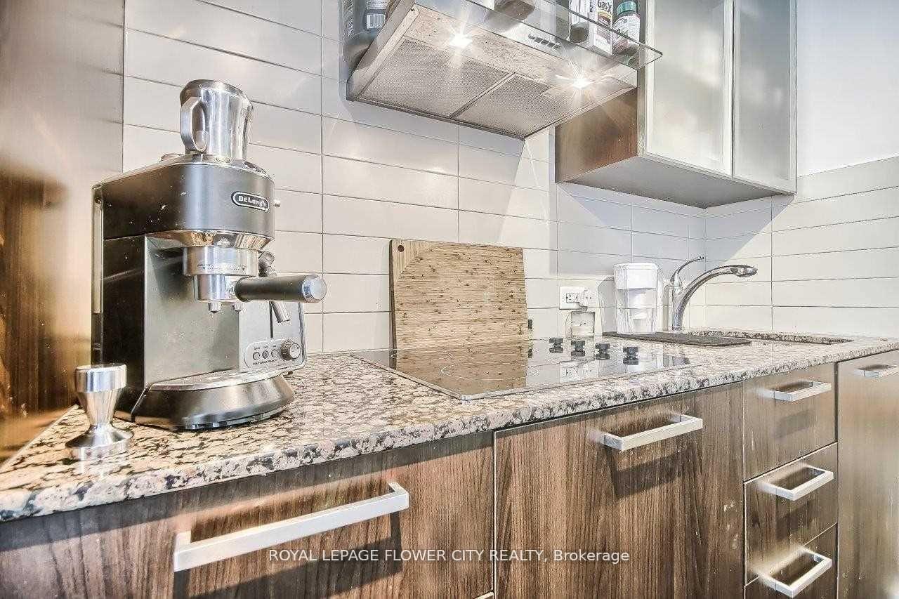 Photo 11 of Unit 901, 12 York Street, Toronto, Waterfront Communities — HOMEH