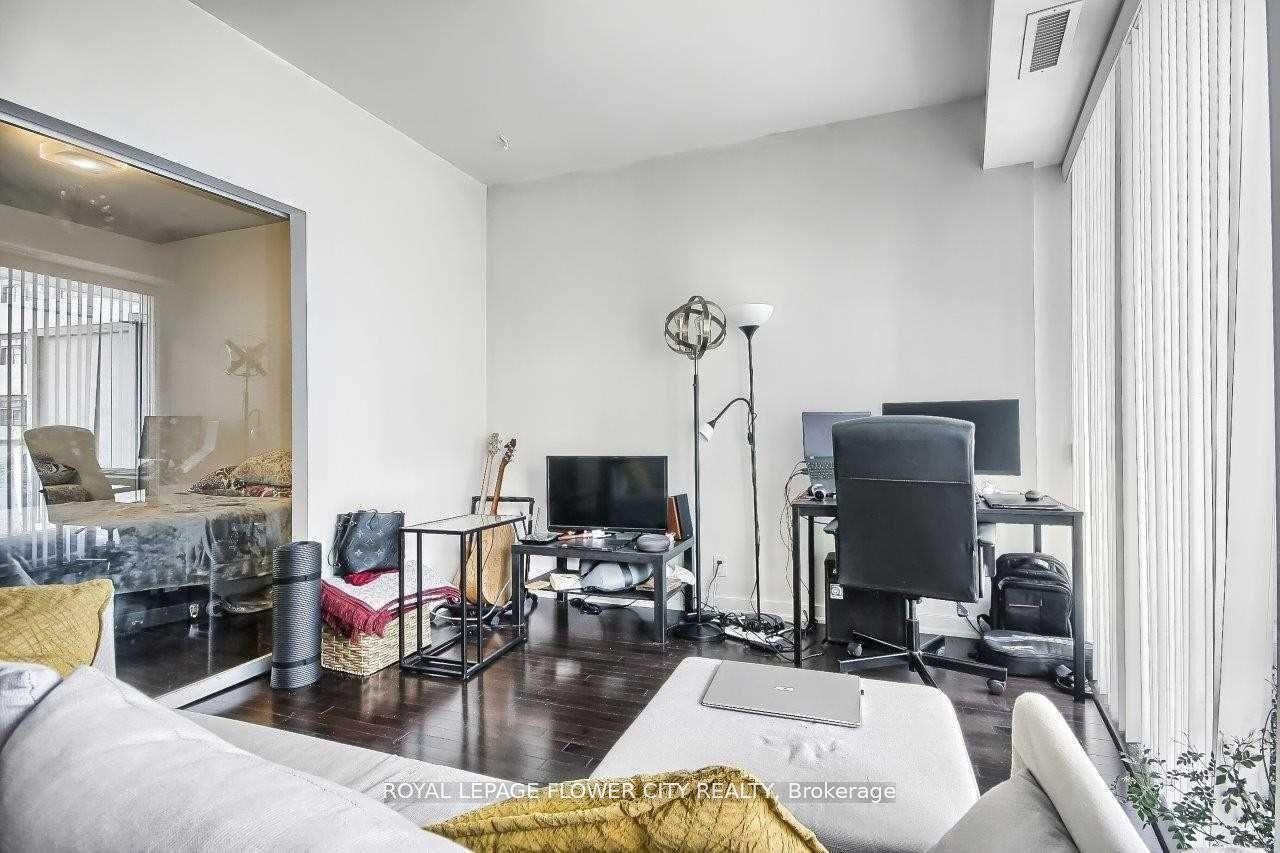 Photo 15 of Unit 901, 12 York Street, Toronto, Waterfront Communities — HOMEH