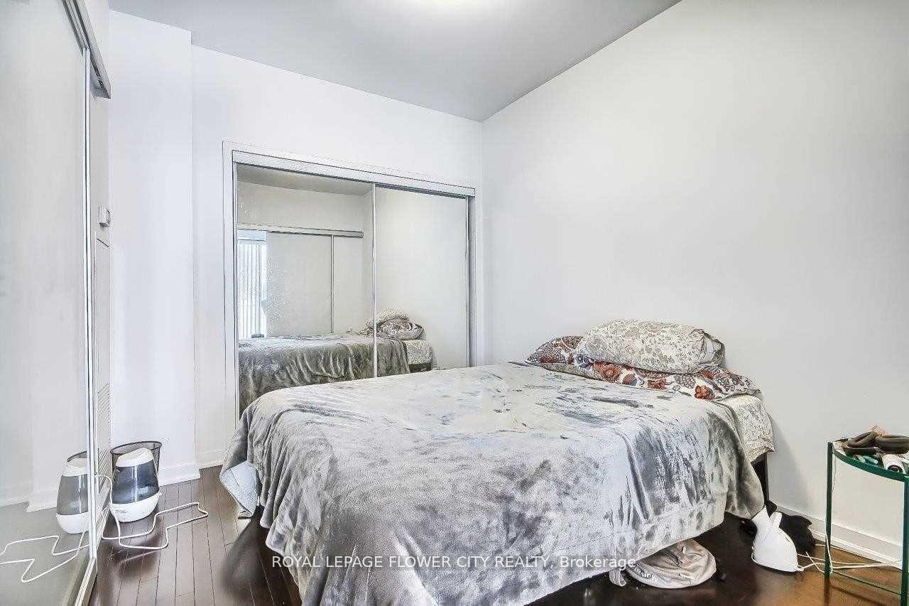 Photo 16 of Unit 901, 12 York Street, Toronto, Waterfront Communities — HOMEH