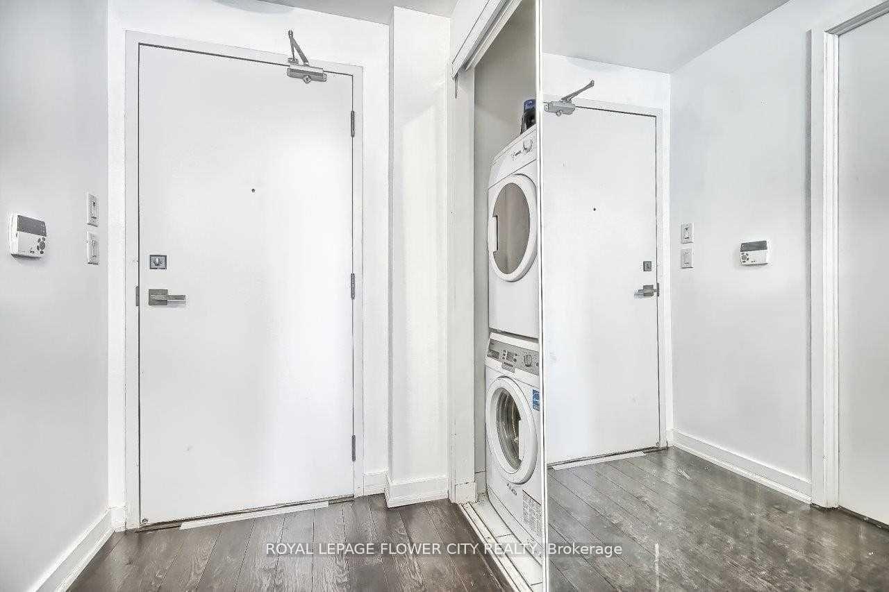 Photo 20 of Unit 901, 12 York Street, Toronto, Waterfront Communities — HOMEH