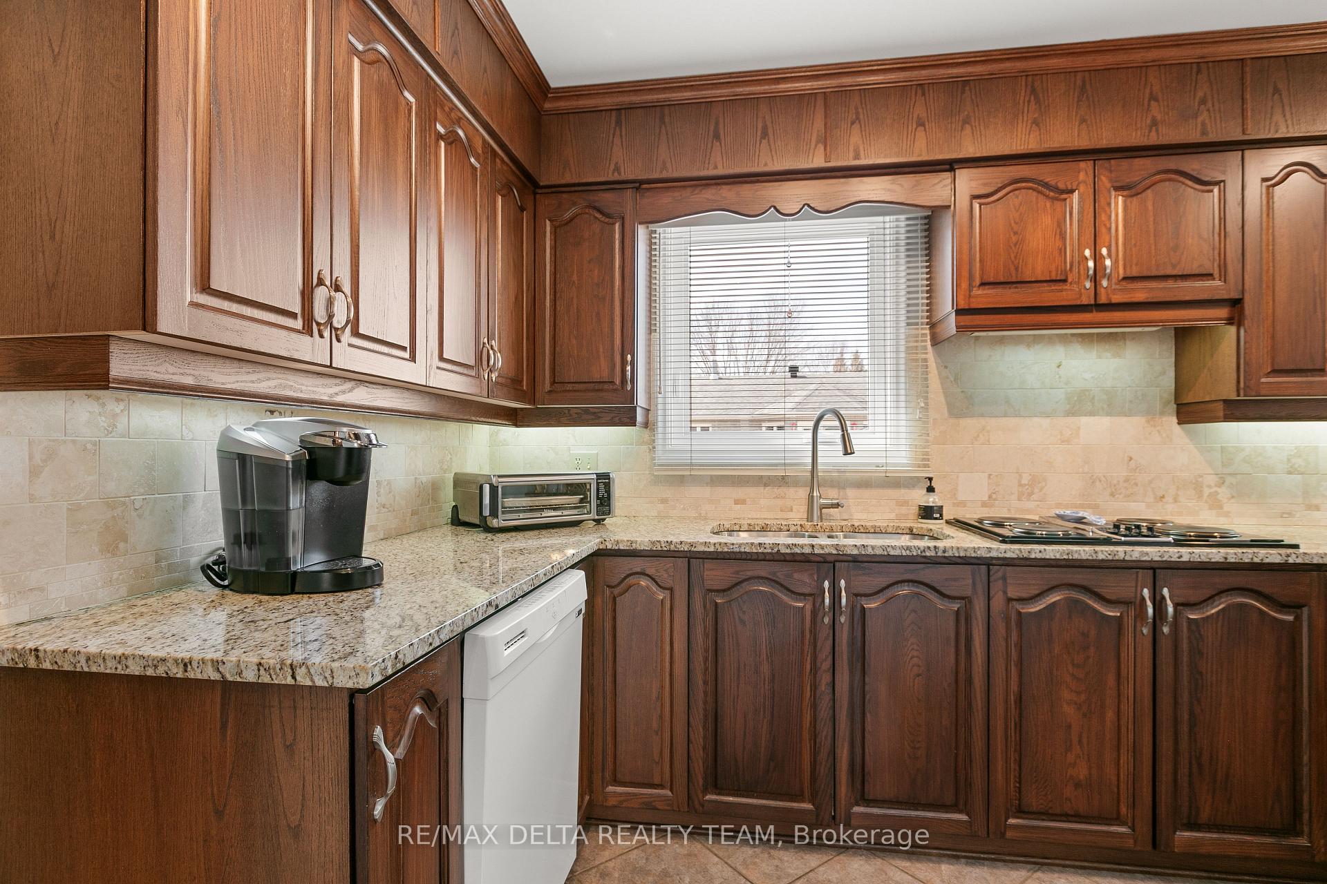 Photo 14 of 657 Ste Anne Street, Casselman, Casselman — HOMEH