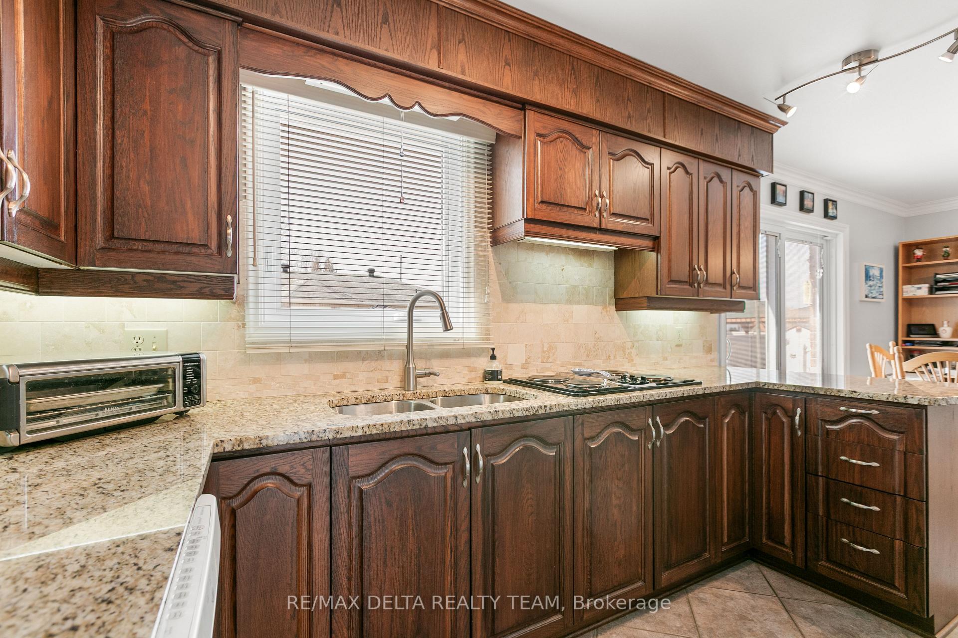 Photo 15 of 657 Ste Anne Street, Casselman, Casselman — HOMEH