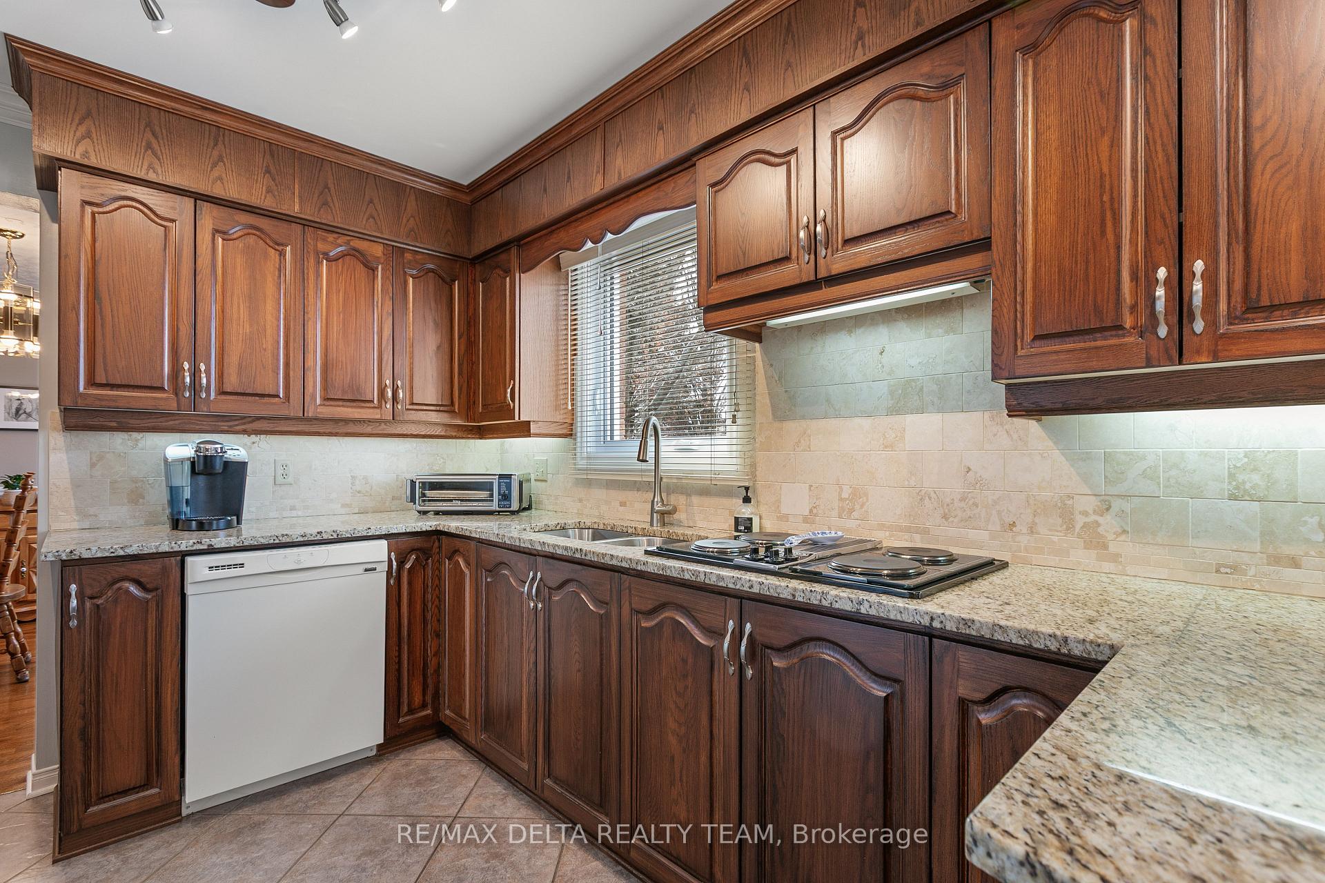 Photo 16 of 657 Ste Anne Street, Casselman, Casselman — HOMEH