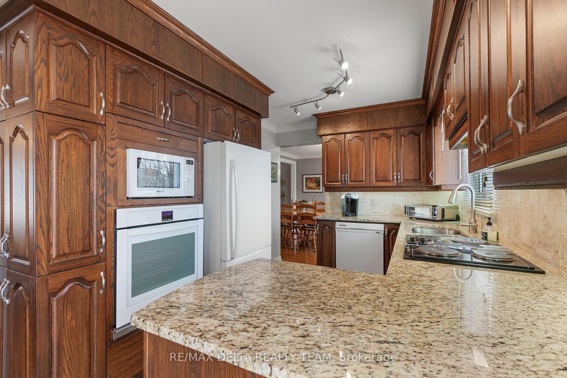 Photo 17 of 657 Ste Anne Street, Casselman, Casselman — HOMEH