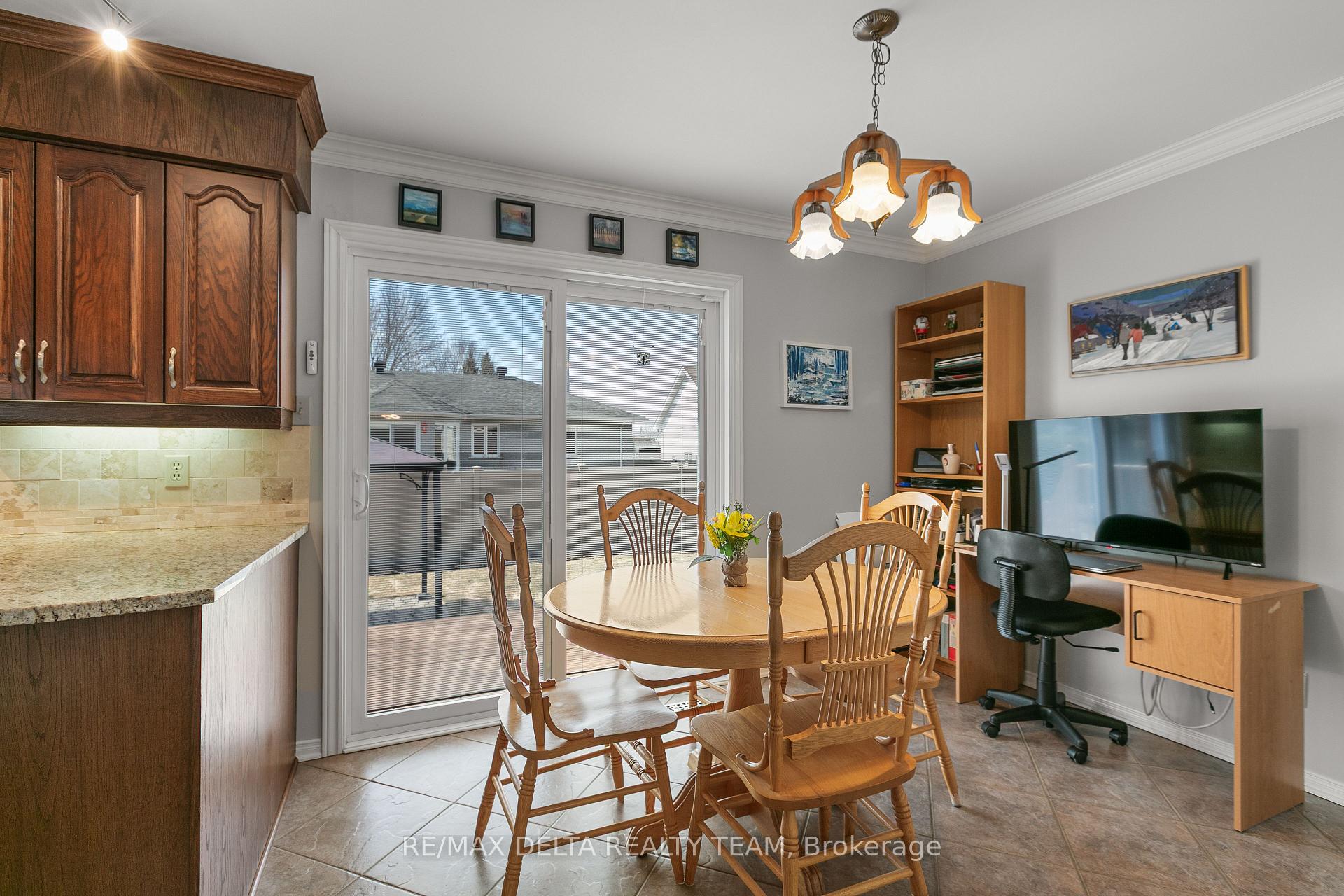 Photo 18 of 657 Ste Anne Street, Casselman, Casselman — HOMEH