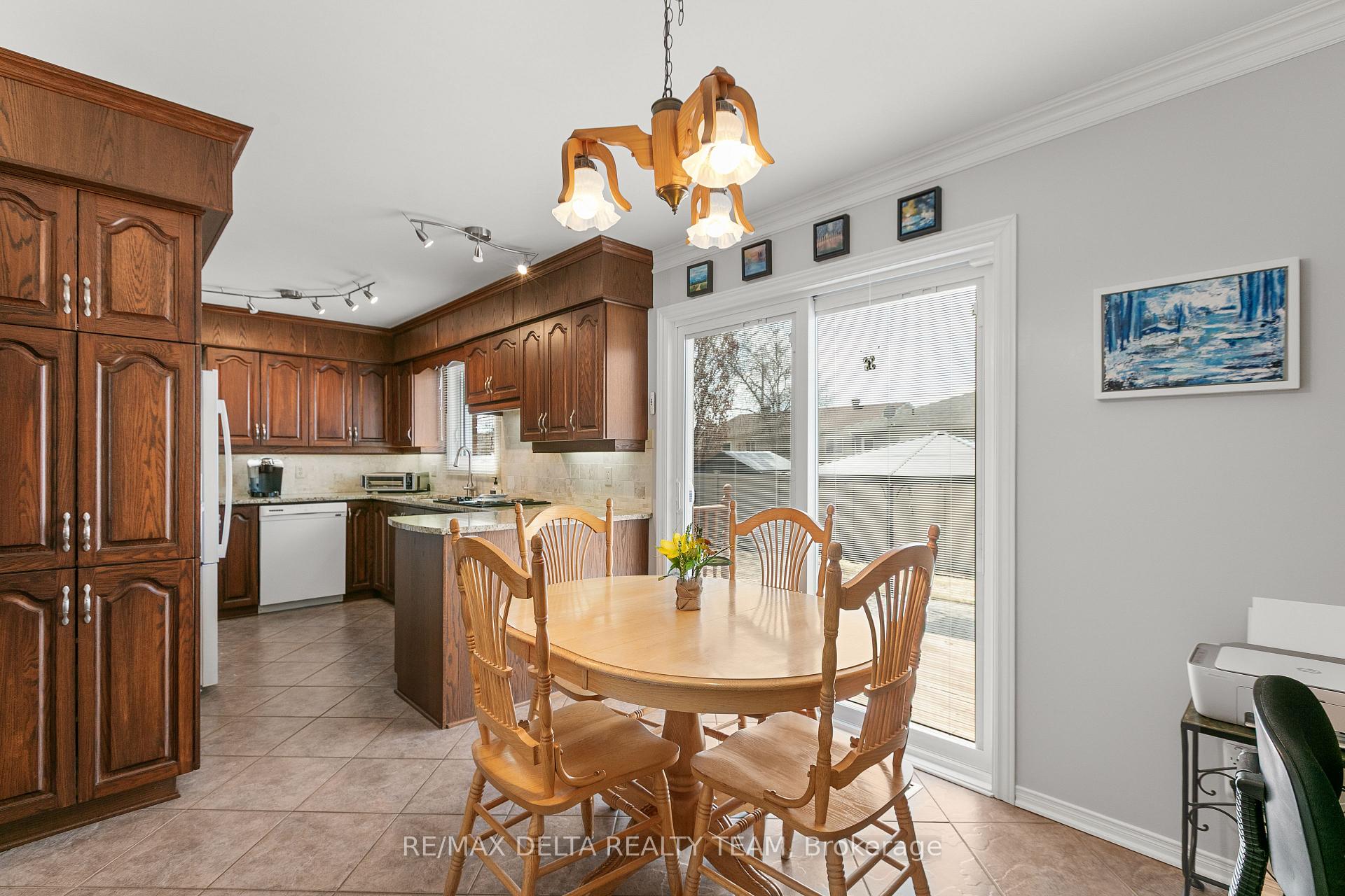 Photo 19 of 657 Ste Anne Street, Casselman, Casselman — HOMEH
