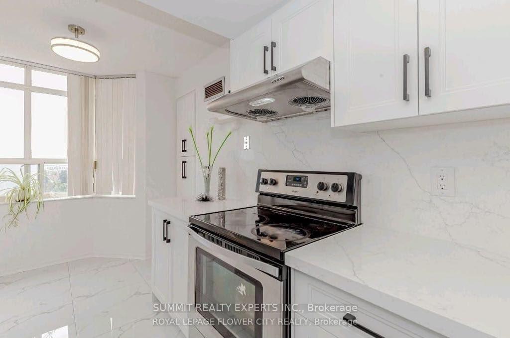 Photo 4 of Unit 609, 30 Malta Avenue, Brampton, Fletcher's Creek South — HOMEH