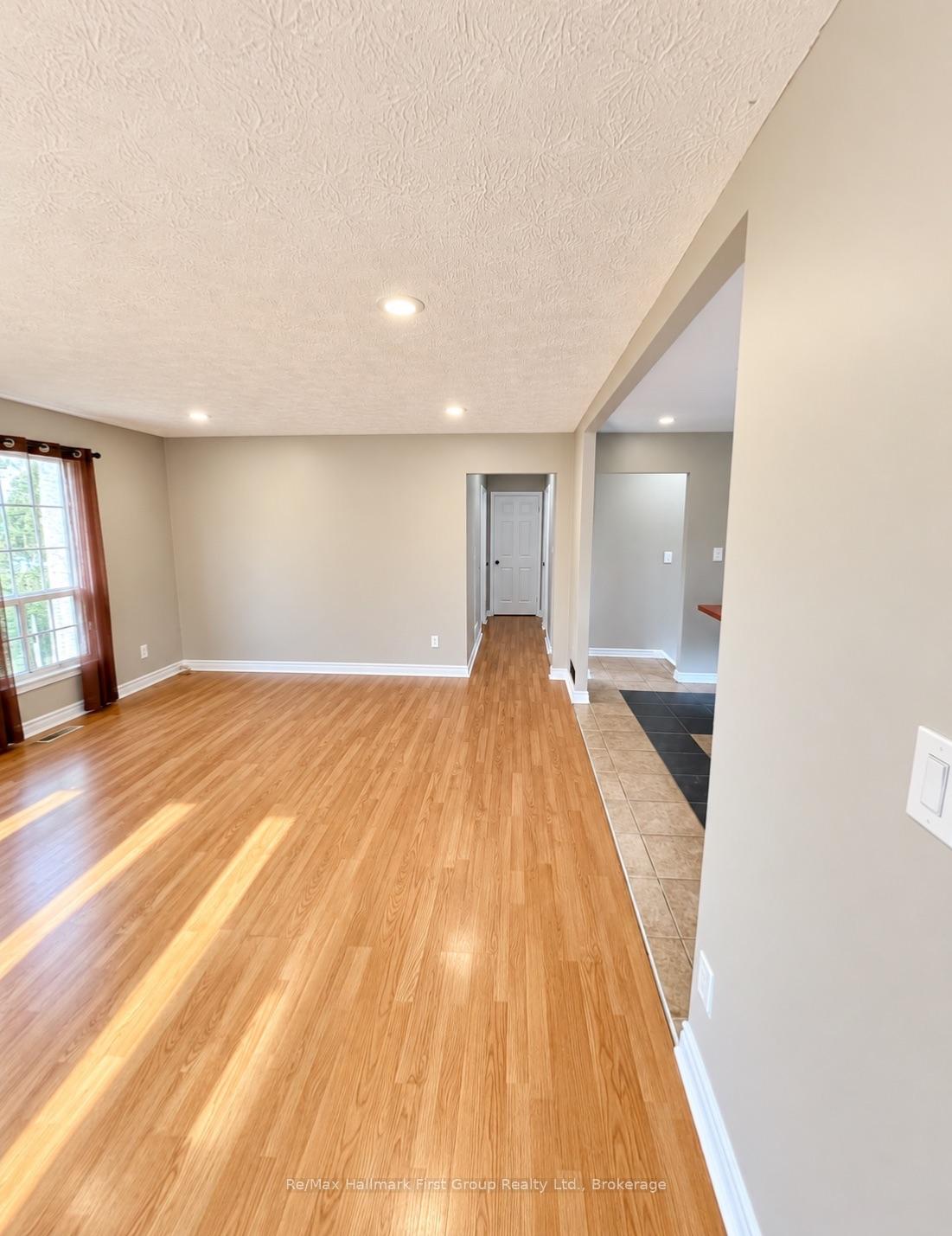 Photo 3 of Unit Main, 78 Commerford Street, Thorold, Confederation Heights — HOMEH