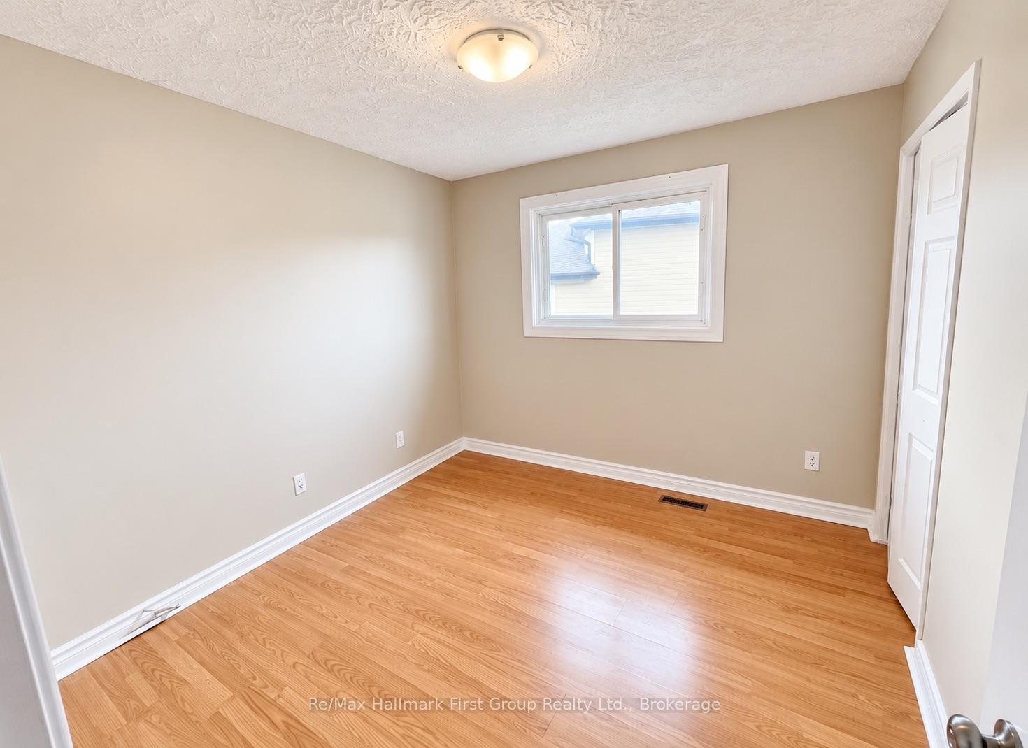 Photo 9 of Unit Main, 78 Commerford Street, Thorold, Confederation Heights — HOMEH