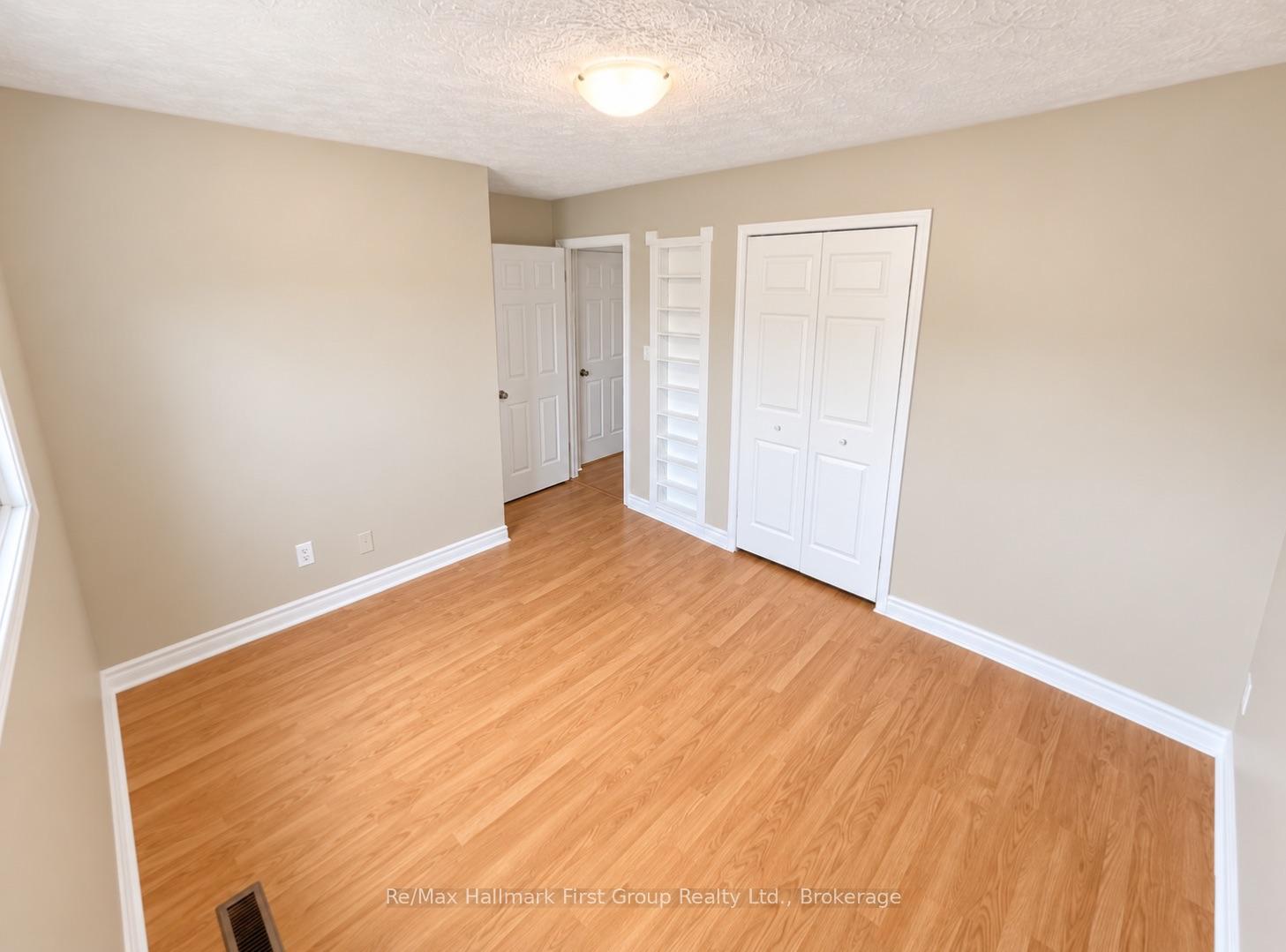 Photo 13 of Unit Main, 78 Commerford Street, Thorold, Confederation Heights — HOMEH