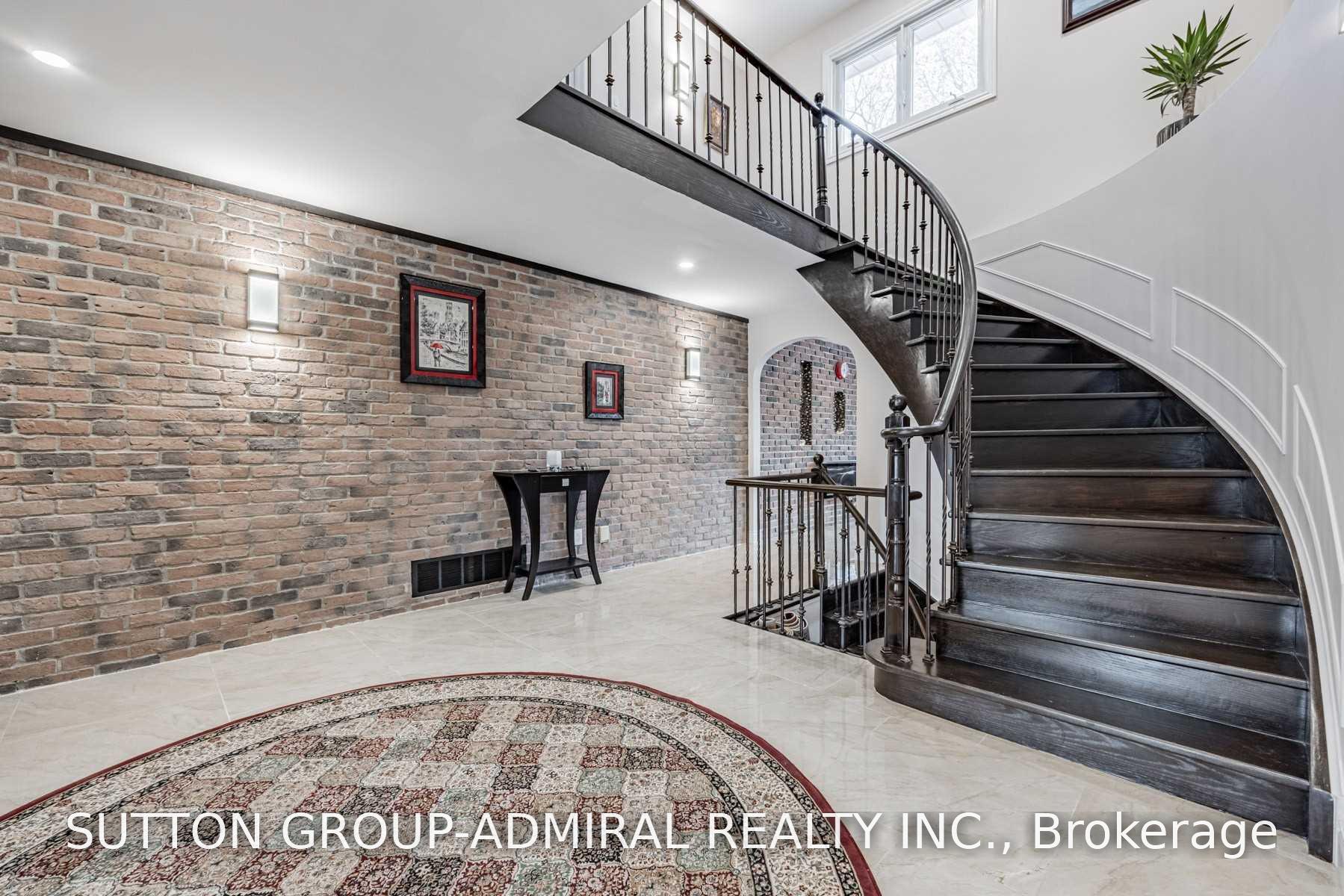 Photo 5 of 39 Crooked Stick Road, Vaughan, Glen Shields — HOMEH