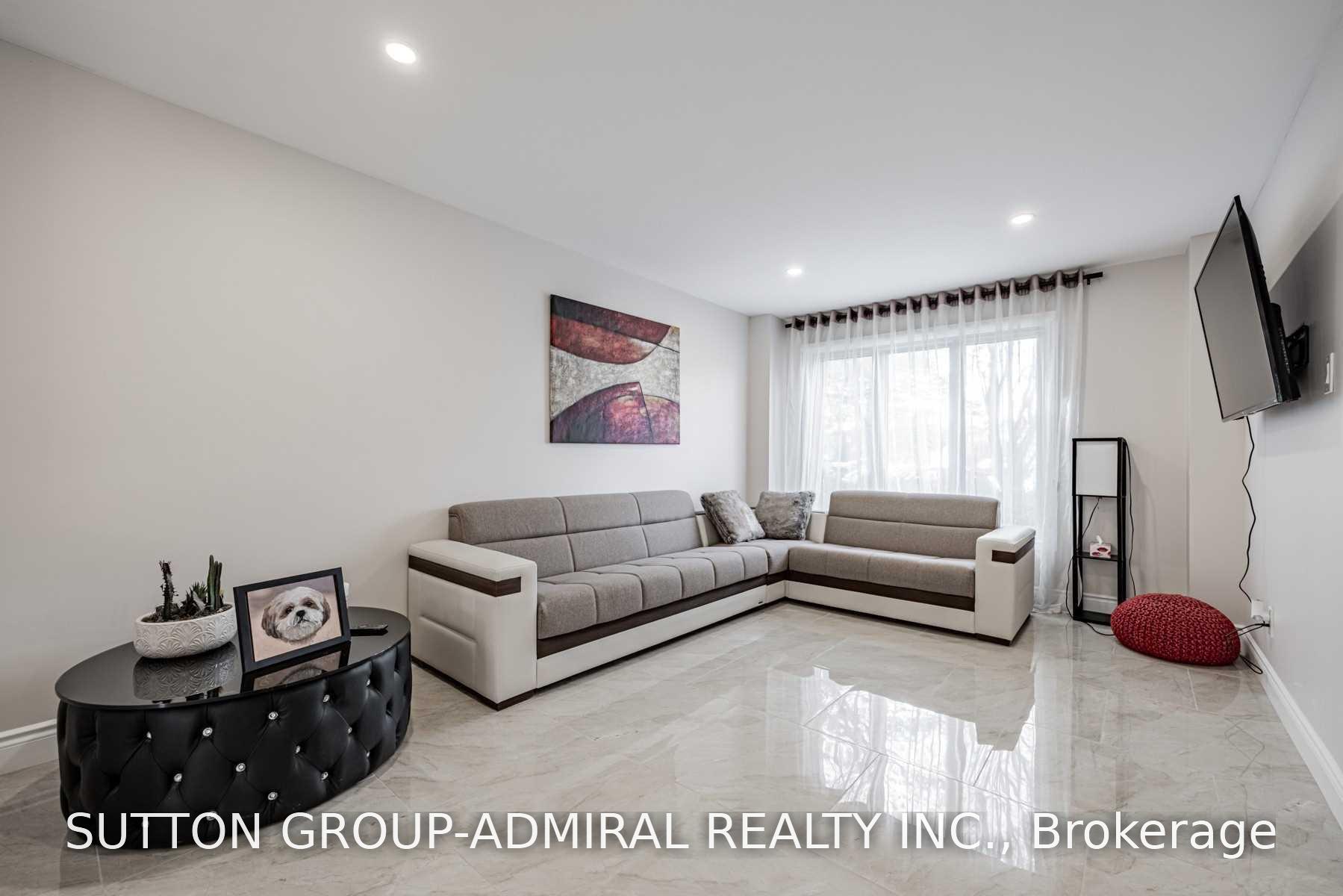 Photo 7 of 39 Crooked Stick Road, Vaughan, Glen Shields — HOMEH