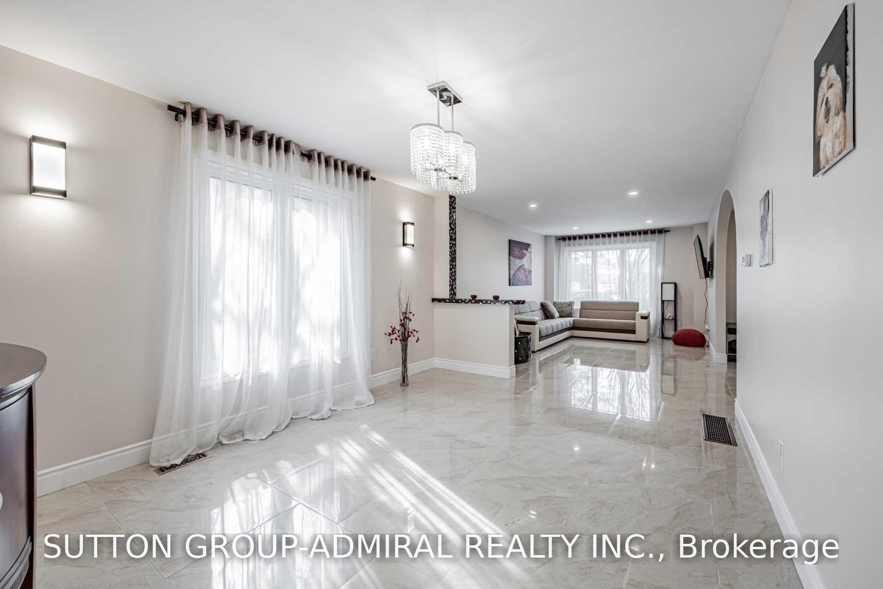 Photo 10 of 39 Crooked Stick Road, Vaughan, Glen Shields — HOMEH