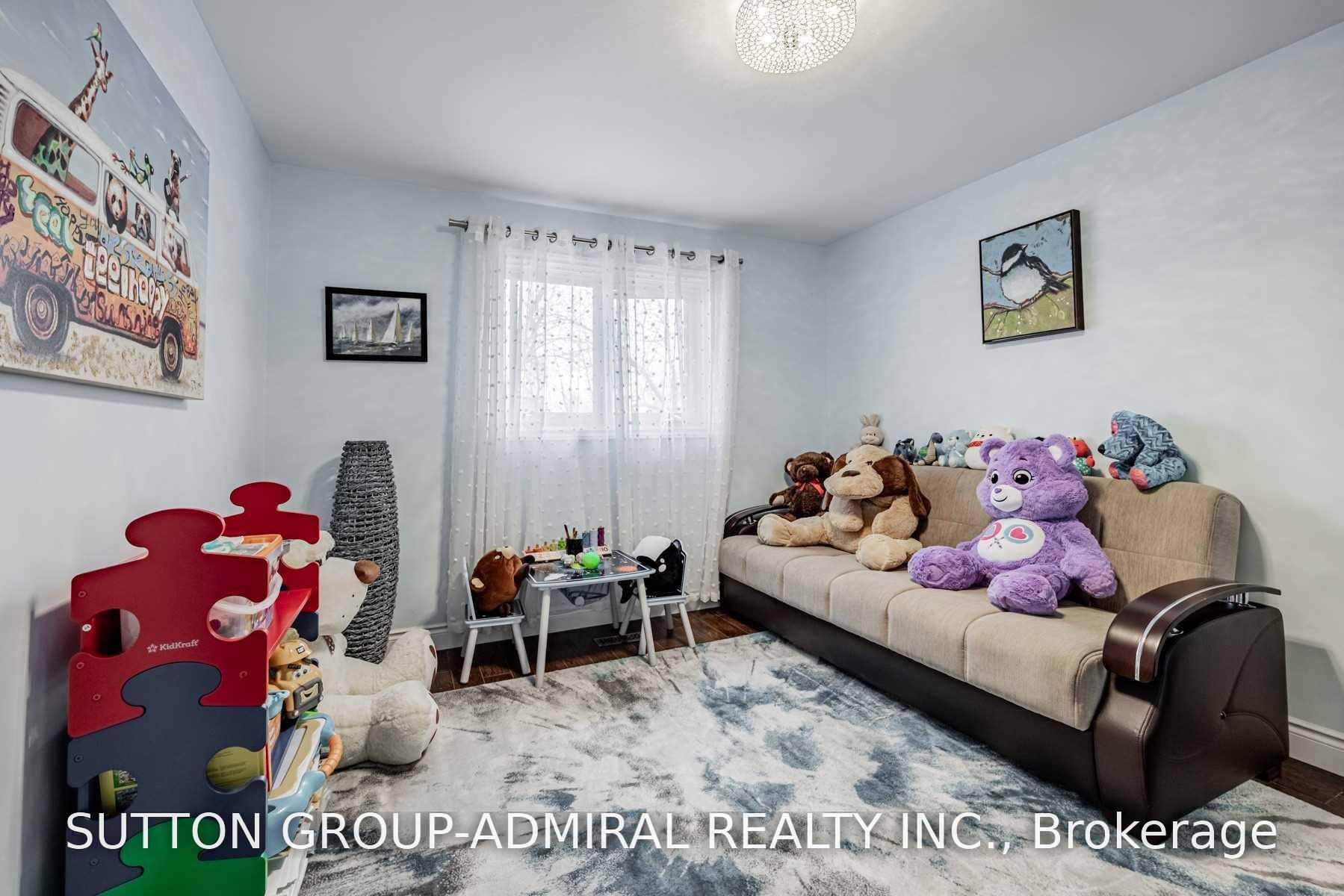 Photo 23 of 39 Crooked Stick Road, Vaughan, Glen Shields — HOMEH