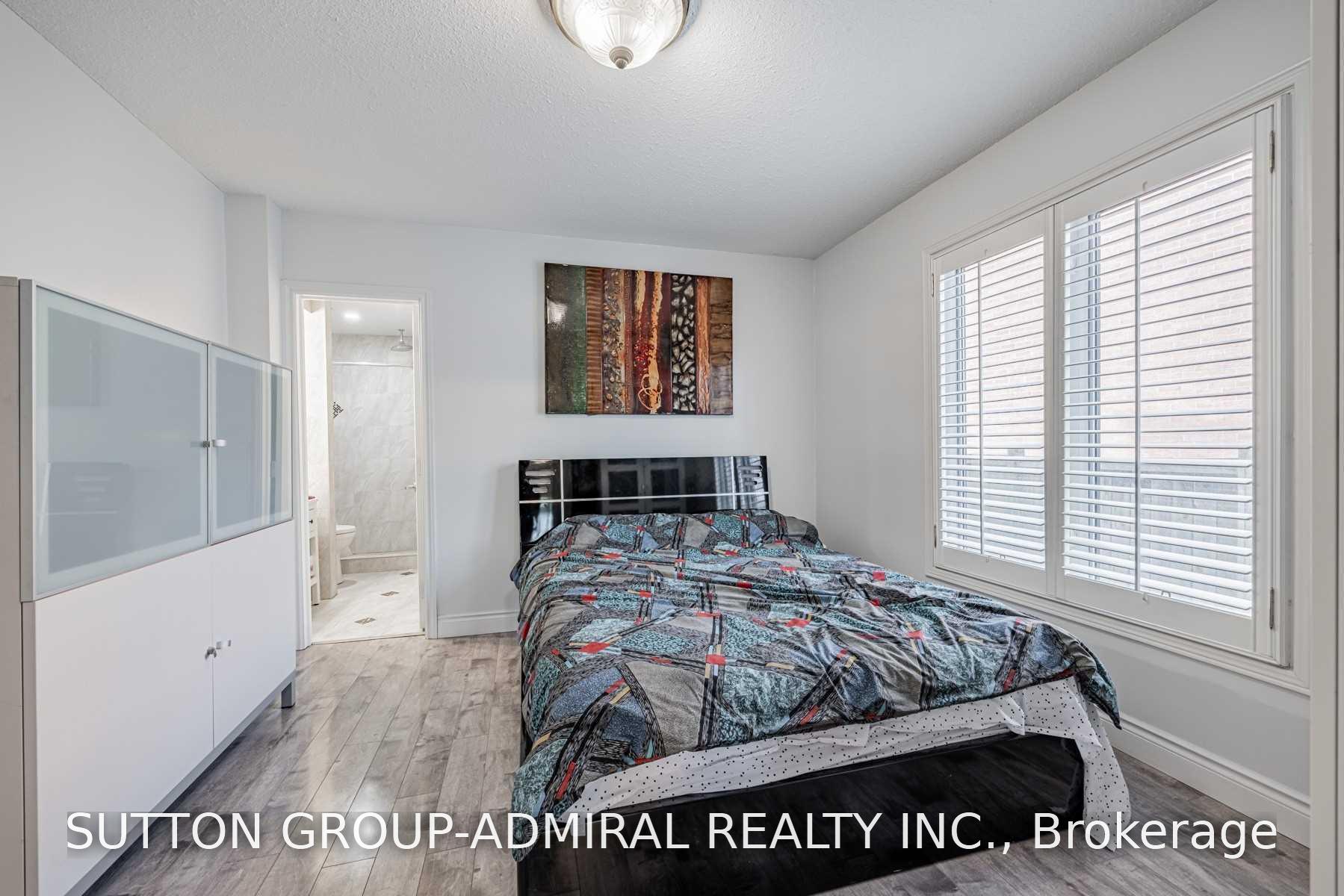 Photo 24 of 39 Crooked Stick Road, Vaughan, Glen Shields — HOMEH