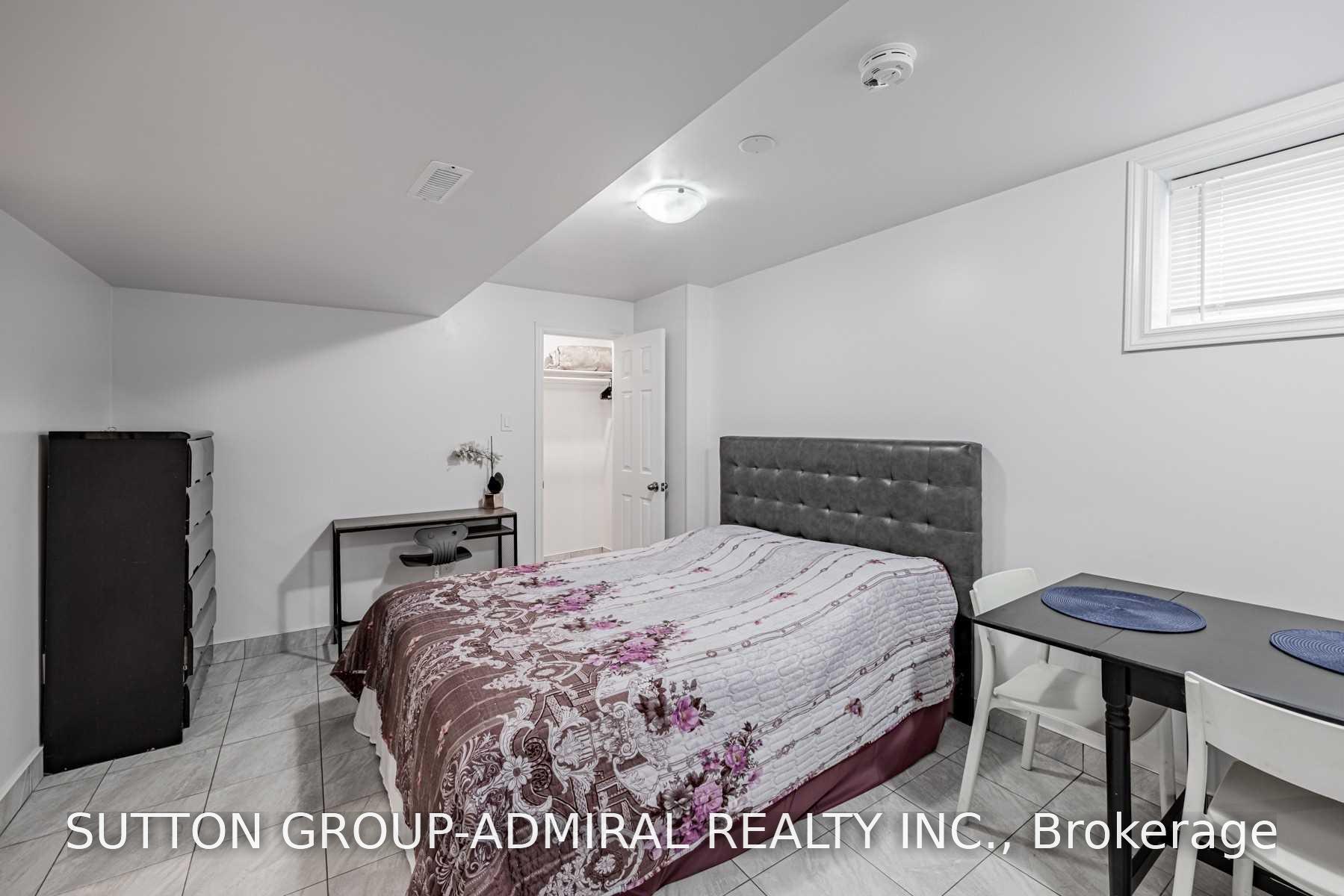 Photo 27 of 39 Crooked Stick Road, Vaughan, Glen Shields — HOMEH