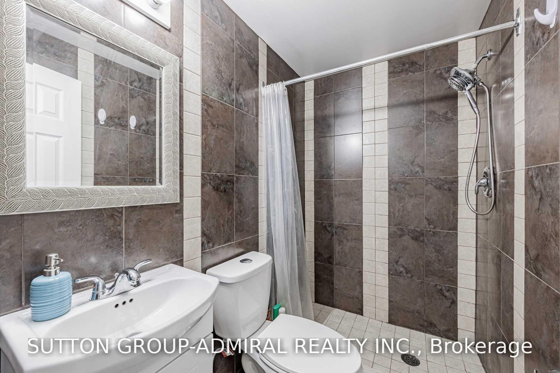 Photo 29 of 39 Crooked Stick Road, Vaughan, Glen Shields — HOMEH