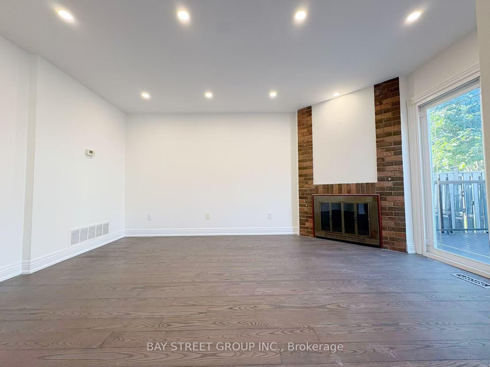 Photo 10 of 48 New Forest Square, Scarborough, Steeles — HOMEH
