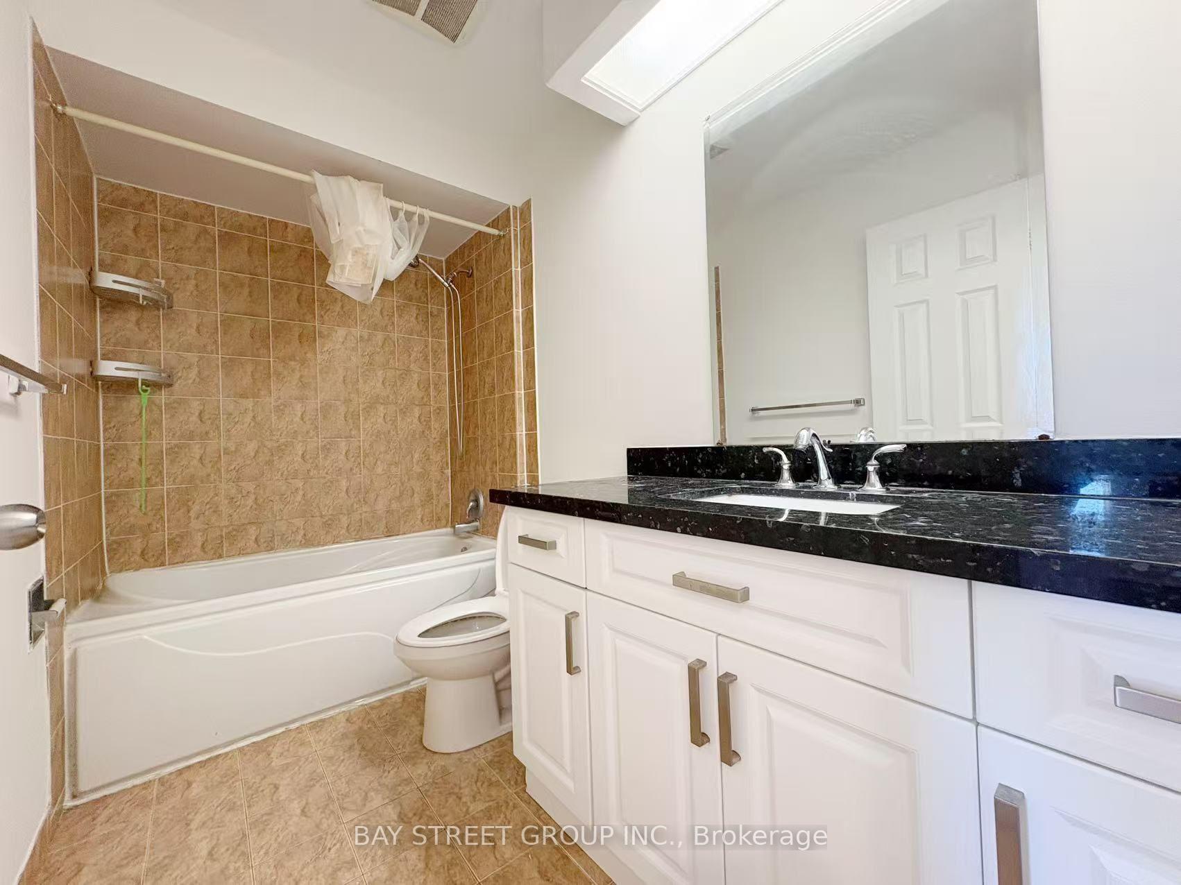 Photo 16 of 48 New Forest Square, Scarborough, Steeles — HOMEH