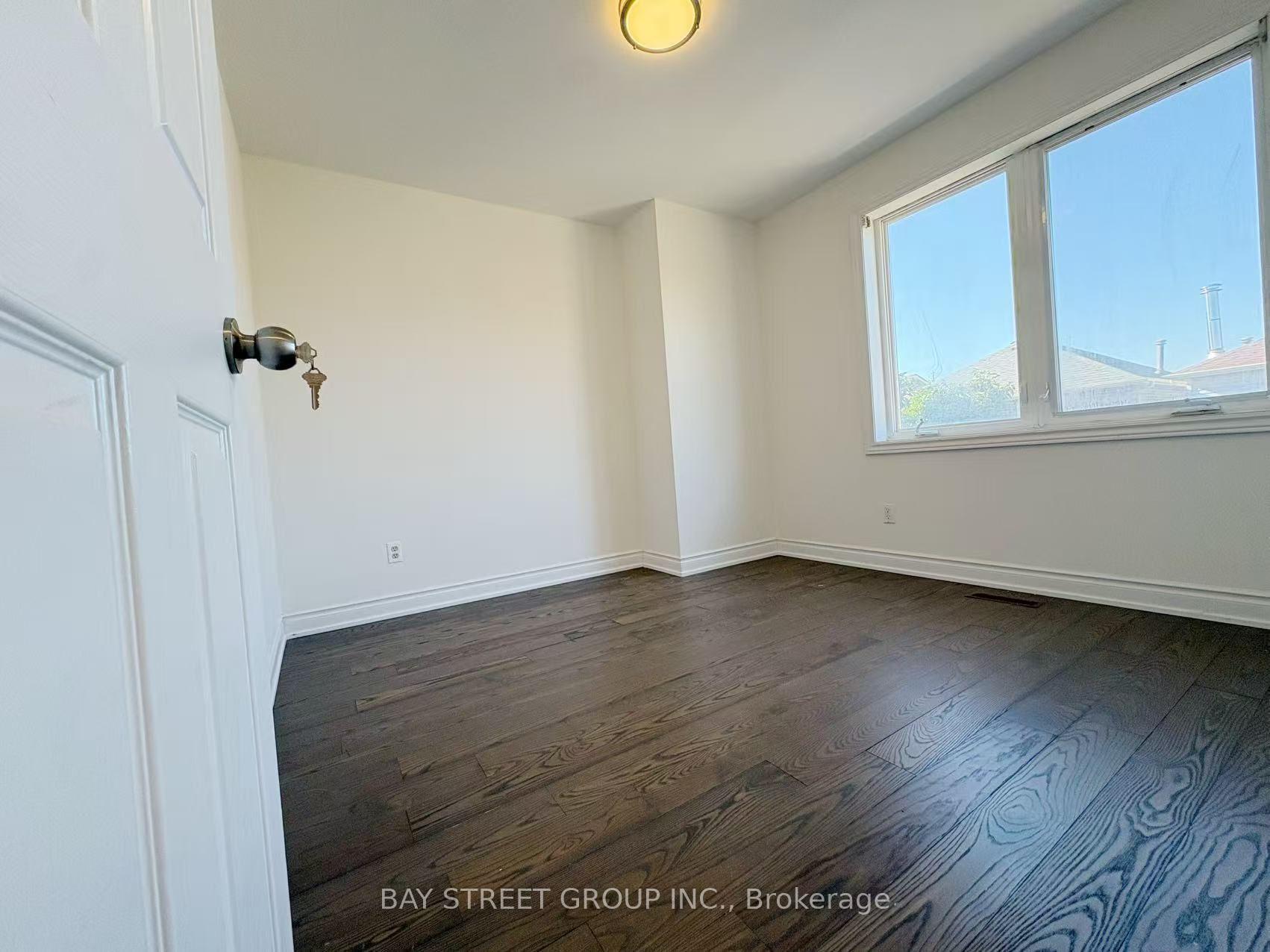 Photo 17 of 48 New Forest Square, Scarborough, Steeles — HOMEH