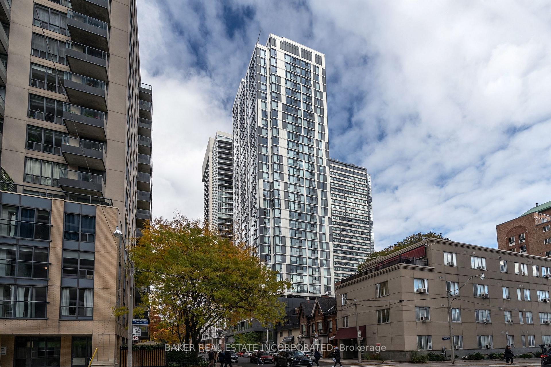 Photo 9 of Unit 401, 65 Mutual Street, Toronto, Church-Yonge Corridor — HOMEH