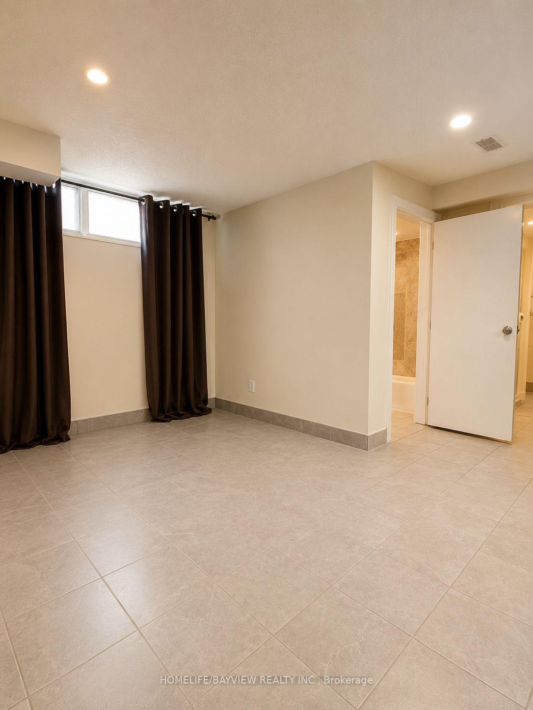 Photo 4 of Unit Basement, 311 Blue Grass Boulevard, Richmond Hill, Crosby — HOMEH