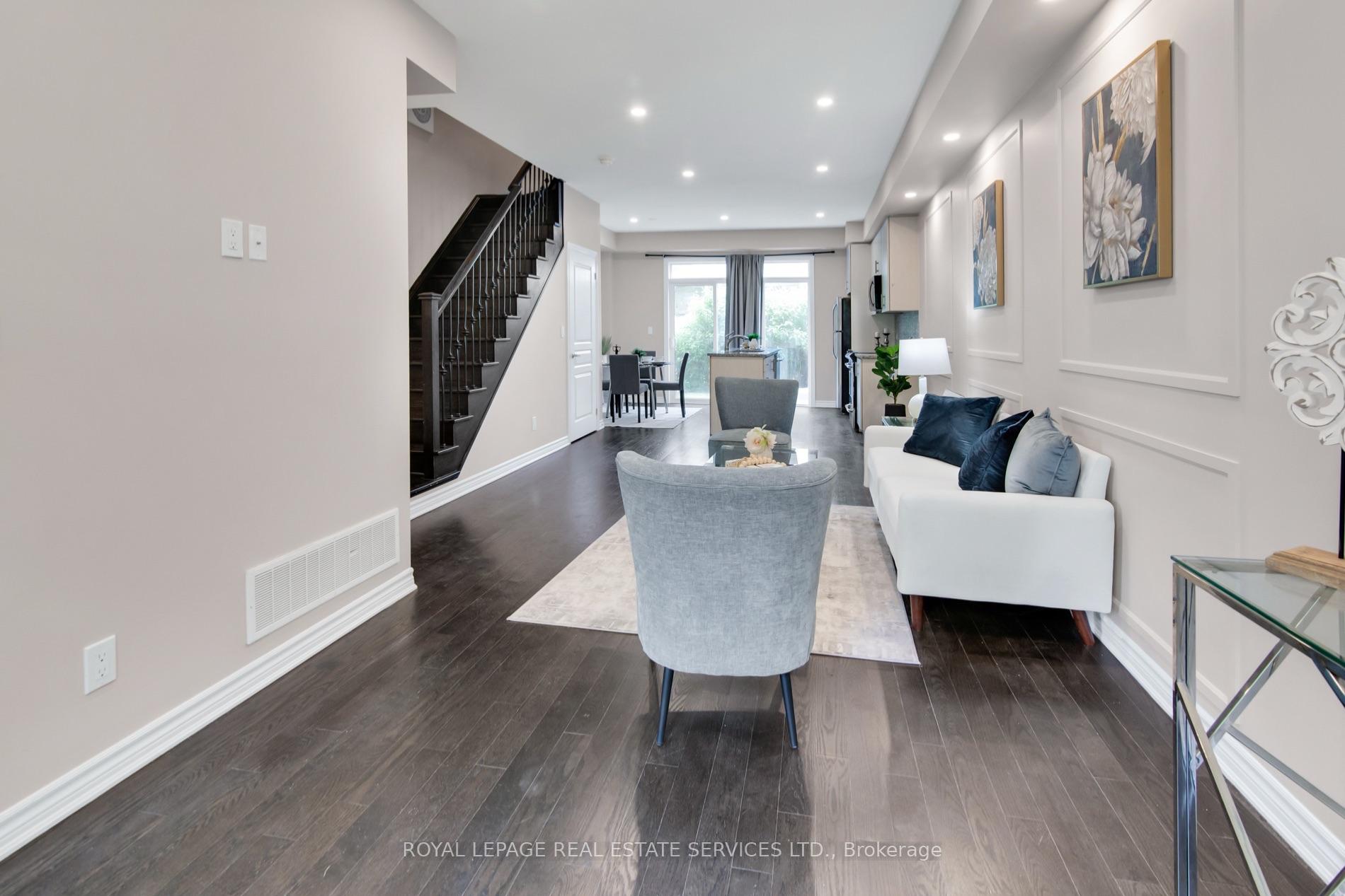 Photo 3 of Unit 47, 636 Evans Avenue, Etobicoke, Alderwood — HOMEH