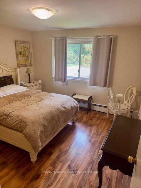 Photo 7 of 103 Laurentide Drive, North York, Parkwoods-Donalda — HOMEH