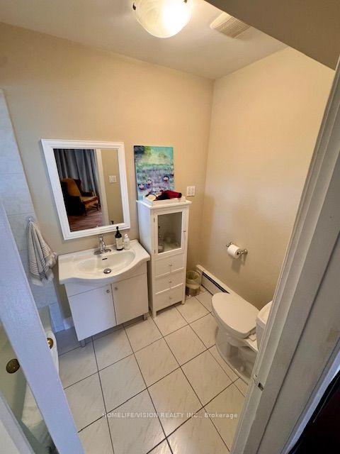 Photo 9 of 103 Laurentide Drive, North York, Parkwoods-Donalda — HOMEH