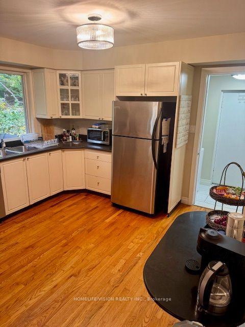 Photo 18 of 103 Laurentide Drive, North York, Parkwoods-Donalda — HOMEH