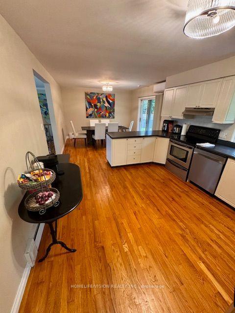 Photo 21 of 103 Laurentide Drive, North York, Parkwoods-Donalda — HOMEH