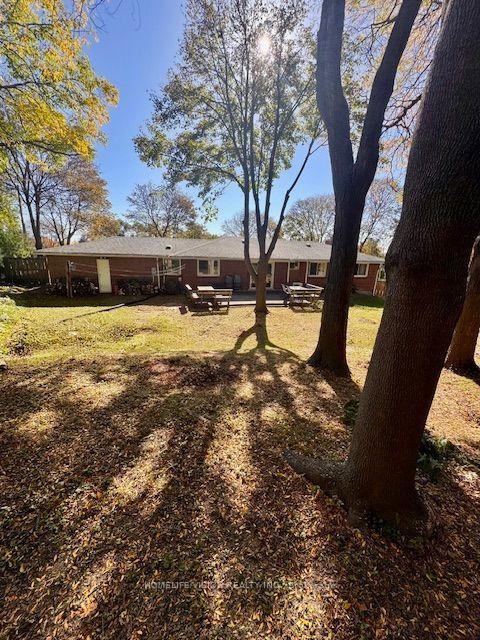 Photo 26 of 103 Laurentide Drive, North York, Parkwoods-Donalda — HOMEH
