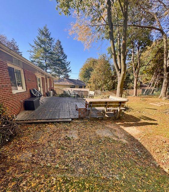 Photo 30 of 103 Laurentide Drive, North York, Parkwoods-Donalda — HOMEH