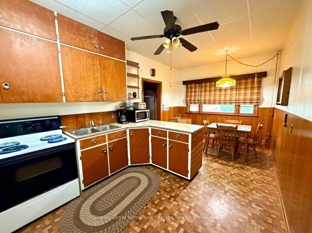 Photo 13 of 613 Front Street, Kenora, Keewatin — HOMEH