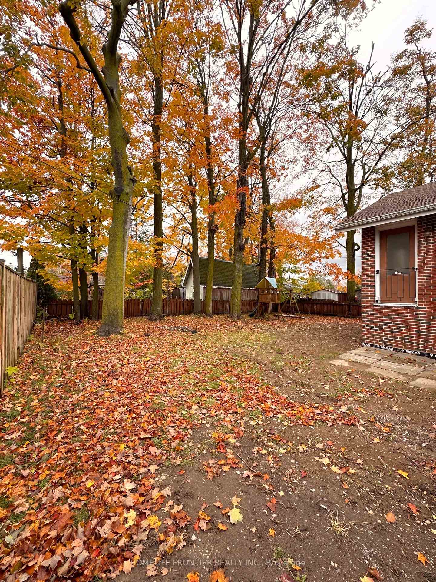 Photo 28 of 233 West Street N, Orillia — HOMEH