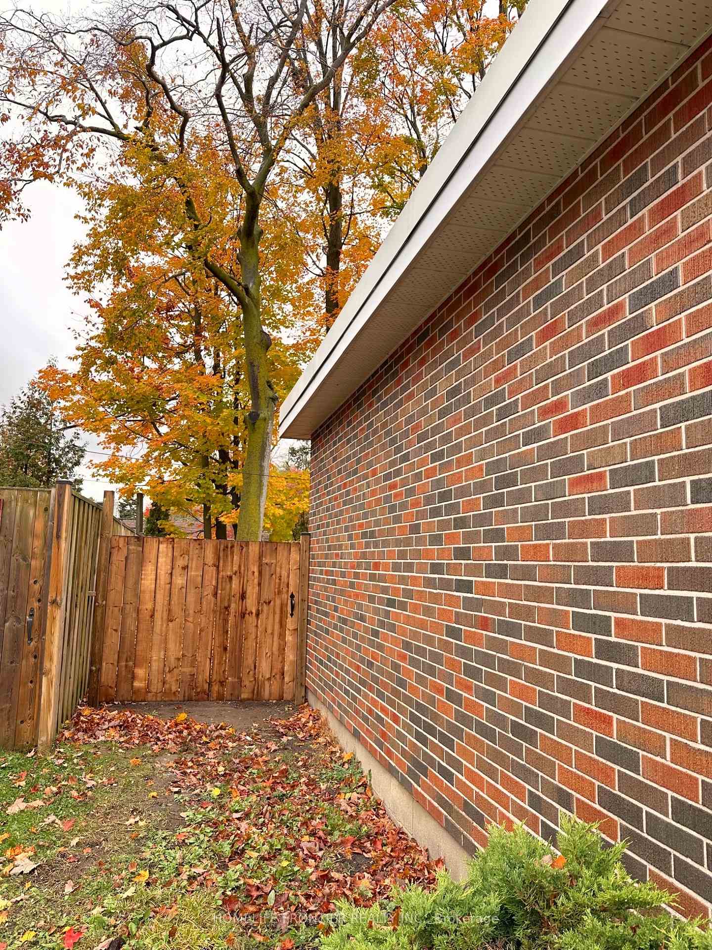 Photo 29 of 233 West Street N, Orillia — HOMEH
