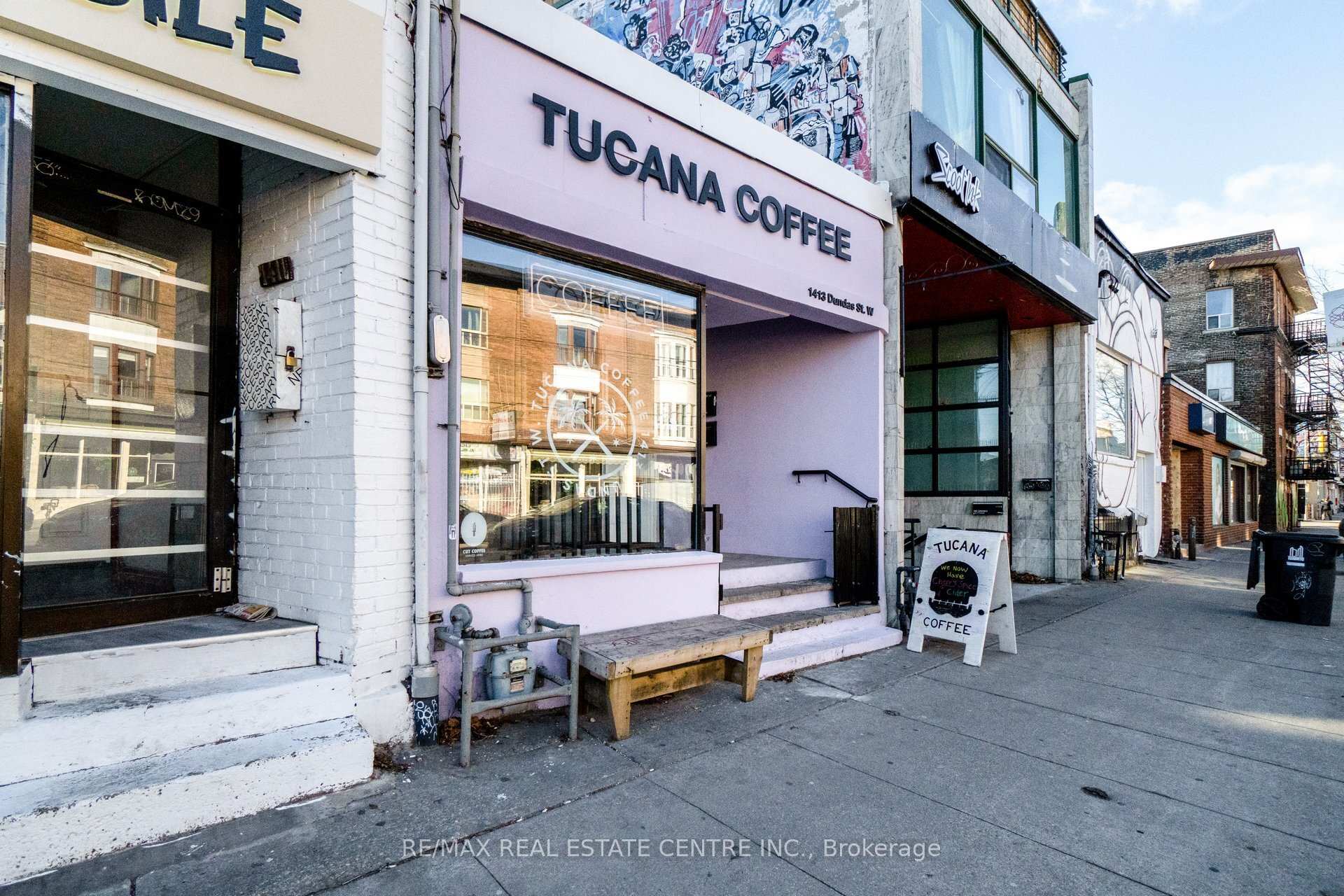 Photo 4 of Unit 1, 1413 Dundas Street, Toronto, Little Portugal — HOMEH