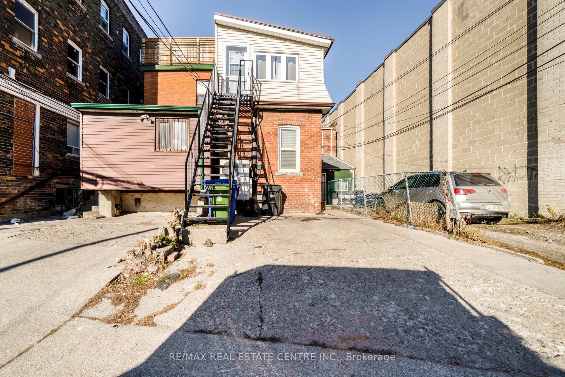 Photo 22 of Unit 1, 1413 Dundas Street, Toronto, Little Portugal — HOMEH