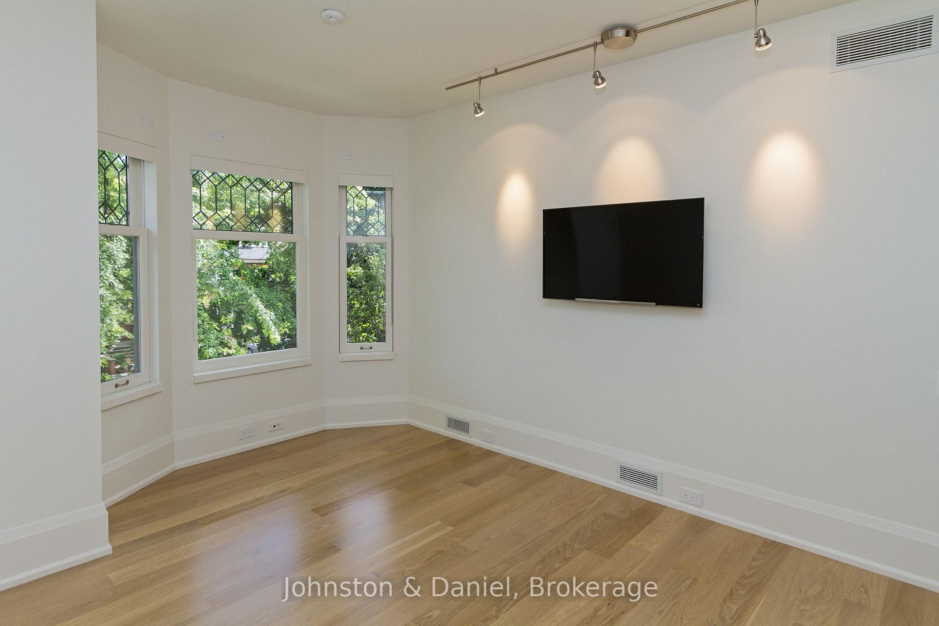 Photo 8 of Unit 200, 78 Roxborough Street E, Toronto, Rosedale-Moore Park — HOMEH