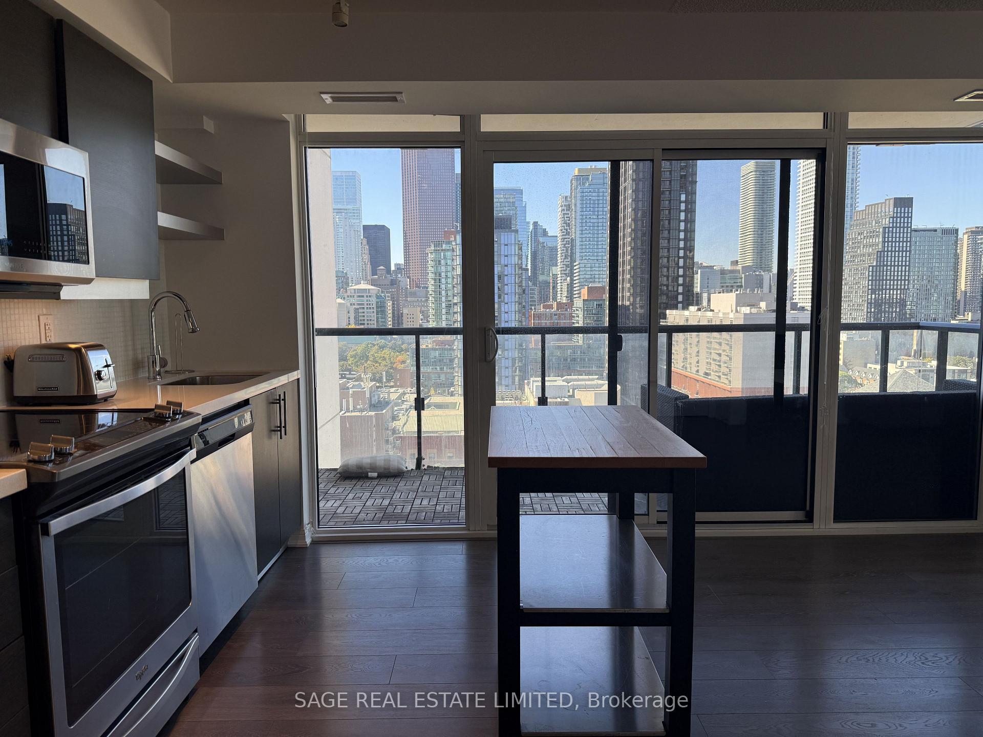 Photo 6 of Unit 2212, 400 Adelaide Street E, Toronto, Moss Park — HOMEH