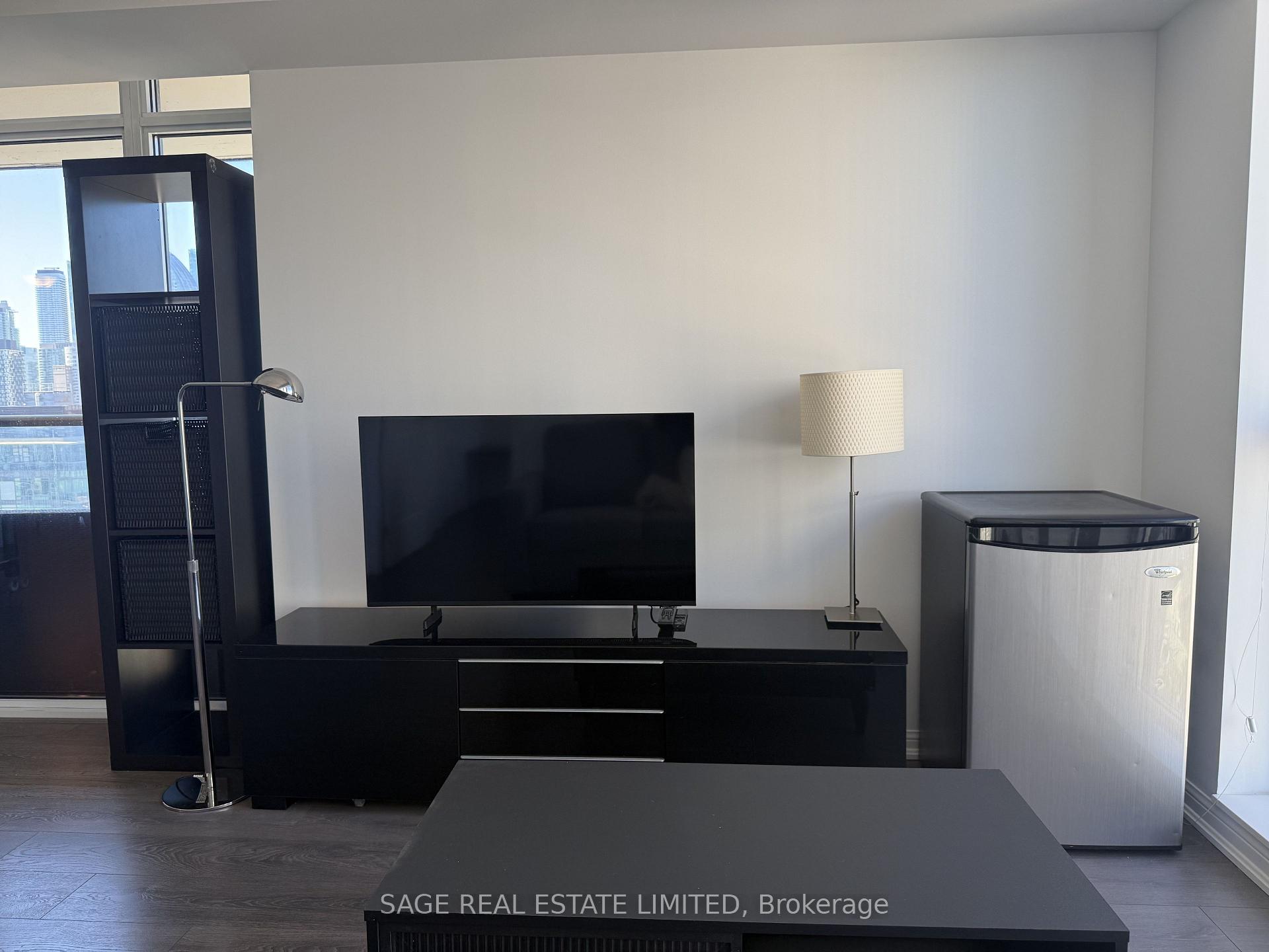 Photo 10 of Unit 2212, 400 Adelaide Street E, Toronto, Moss Park — HOMEH