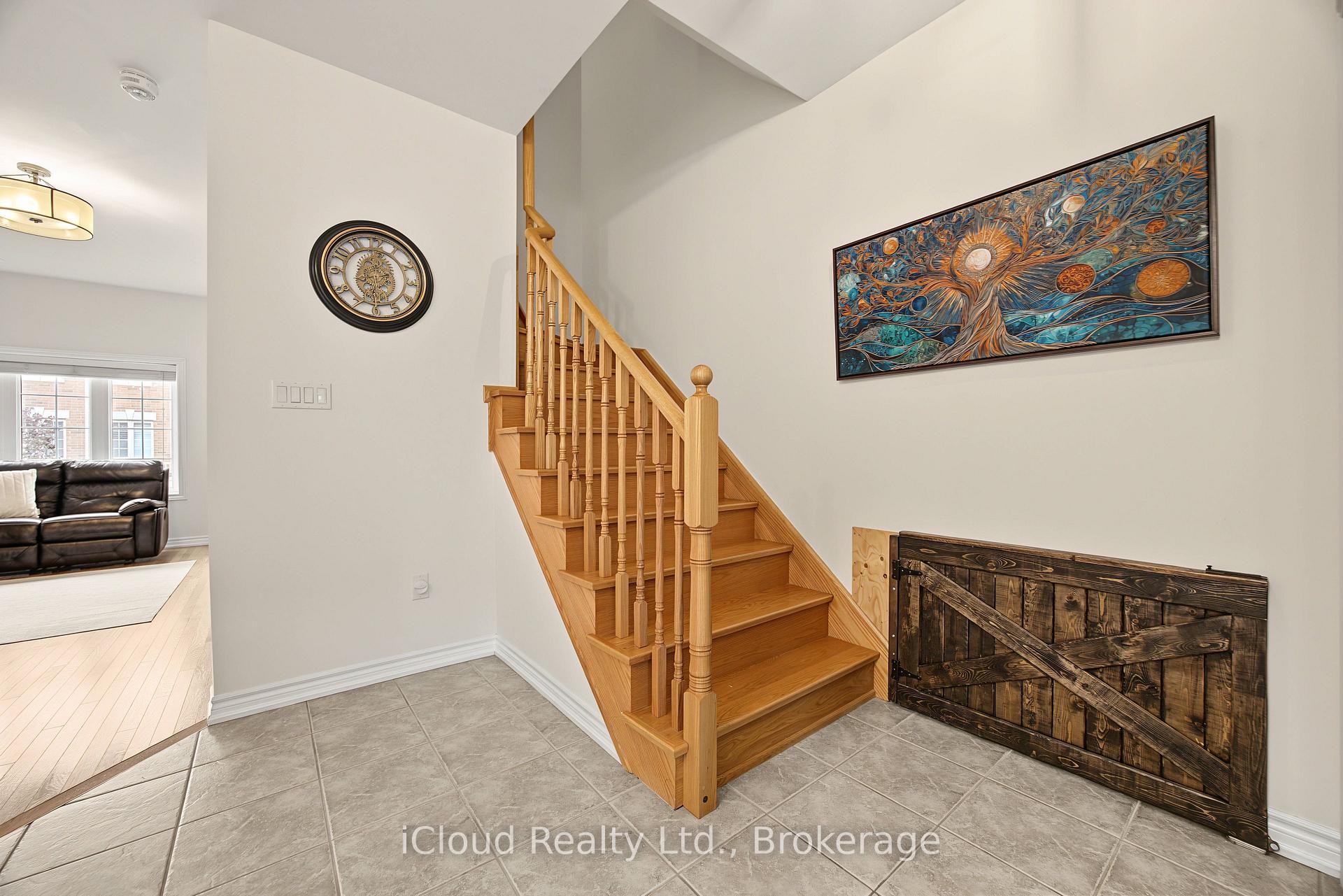 Photo 16 of 49 Aspen Hills Road, Brampton, Credit Valley — HOMEH