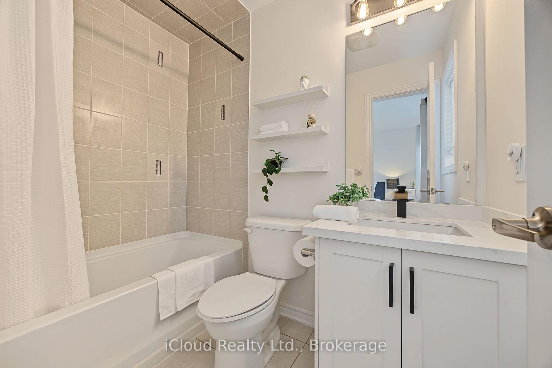 Photo 21 of 49 Aspen Hills Road, Brampton, Credit Valley — HOMEH