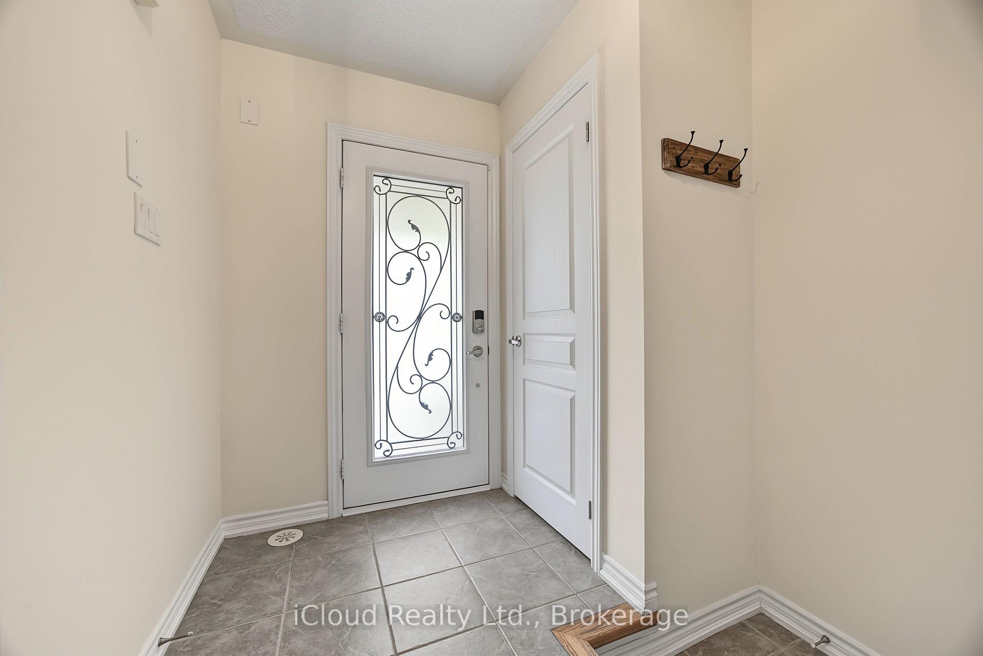 Photo 27 of 49 Aspen Hills Road, Brampton, Credit Valley — HOMEH