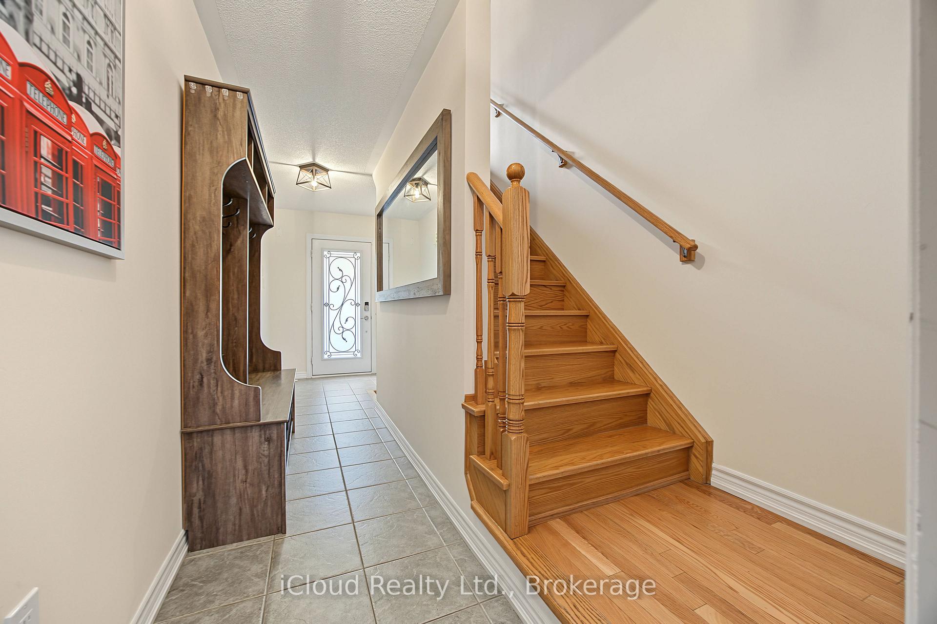 Photo 31 of 49 Aspen Hills Road, Brampton, Credit Valley — HOMEH
