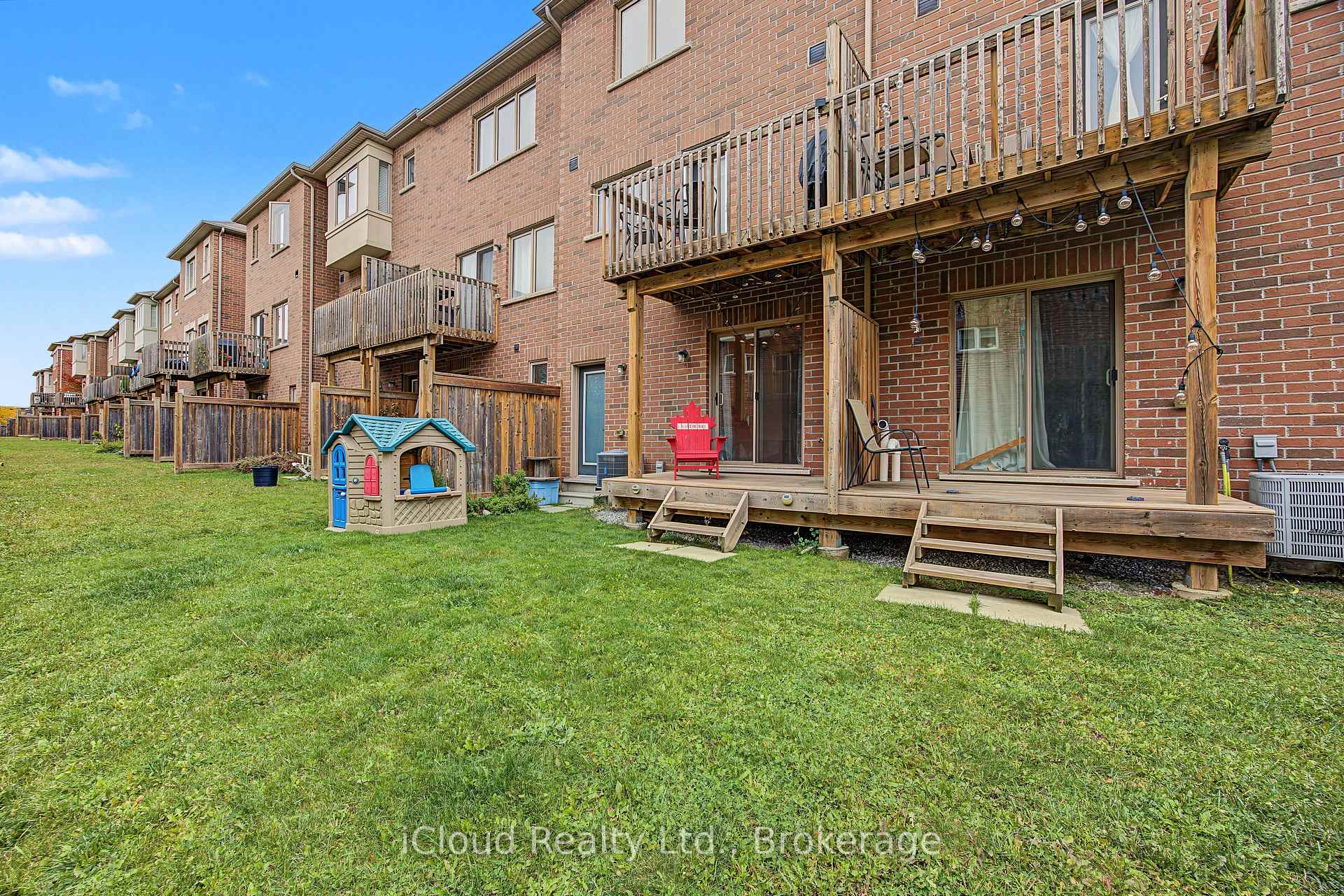 Photo 36 of 49 Aspen Hills Road, Brampton, Credit Valley — HOMEH