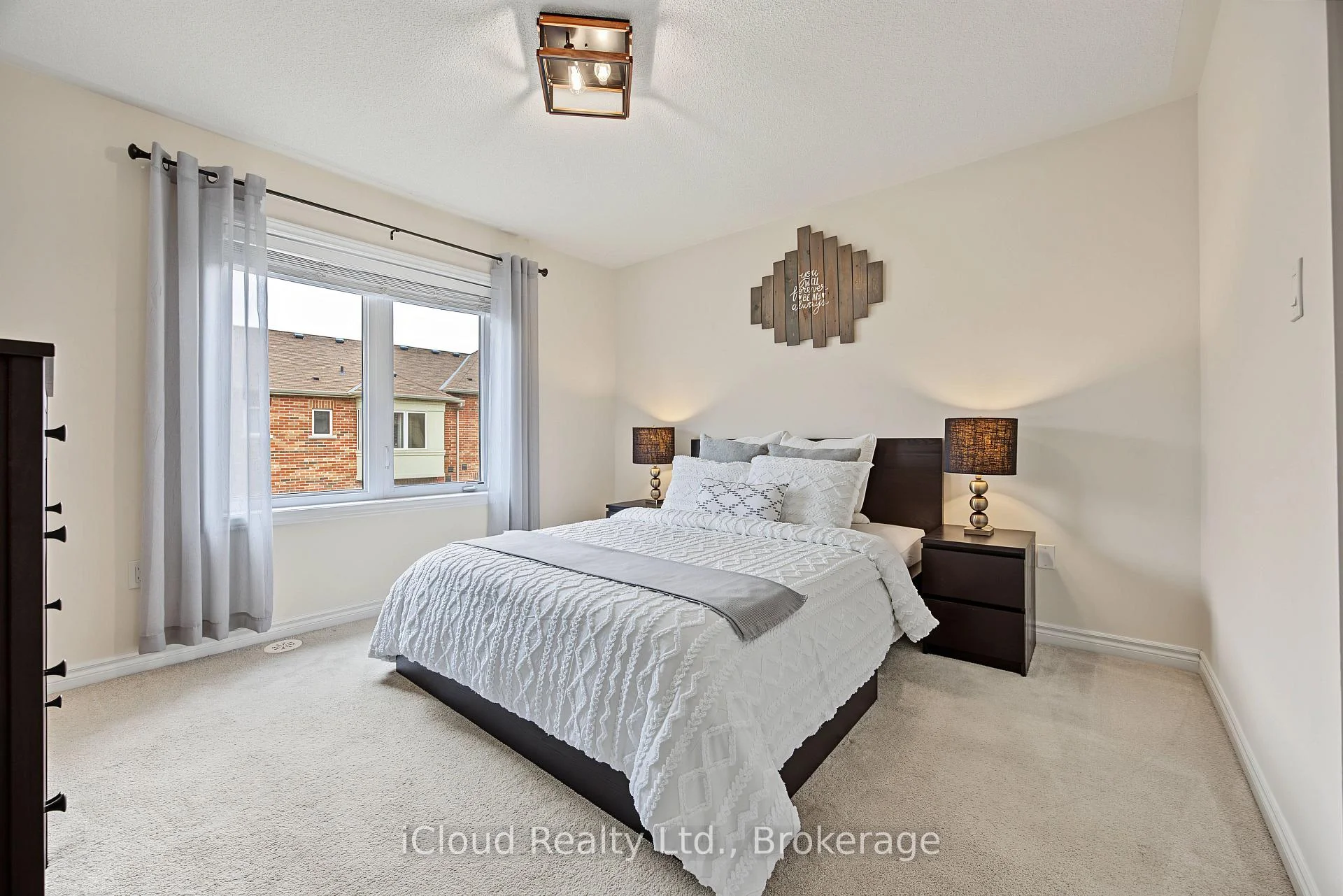 Photo 20 of 49 Aspen Hills Road, Brampton, Credit Valley — HOMEH