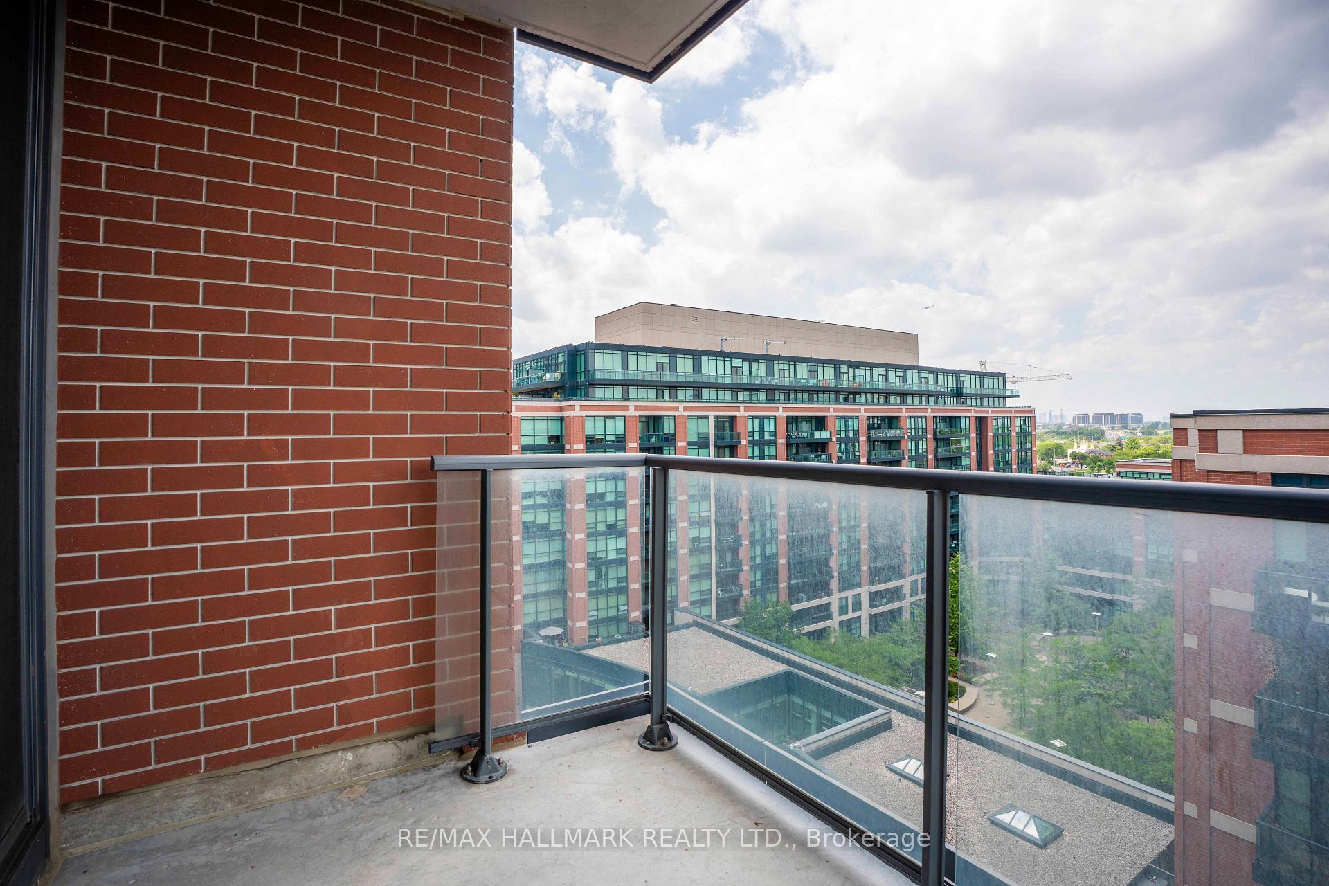 Photo 17 of Unit 905, 31 Tippett Road, North York, Clanton Park — HOMEH